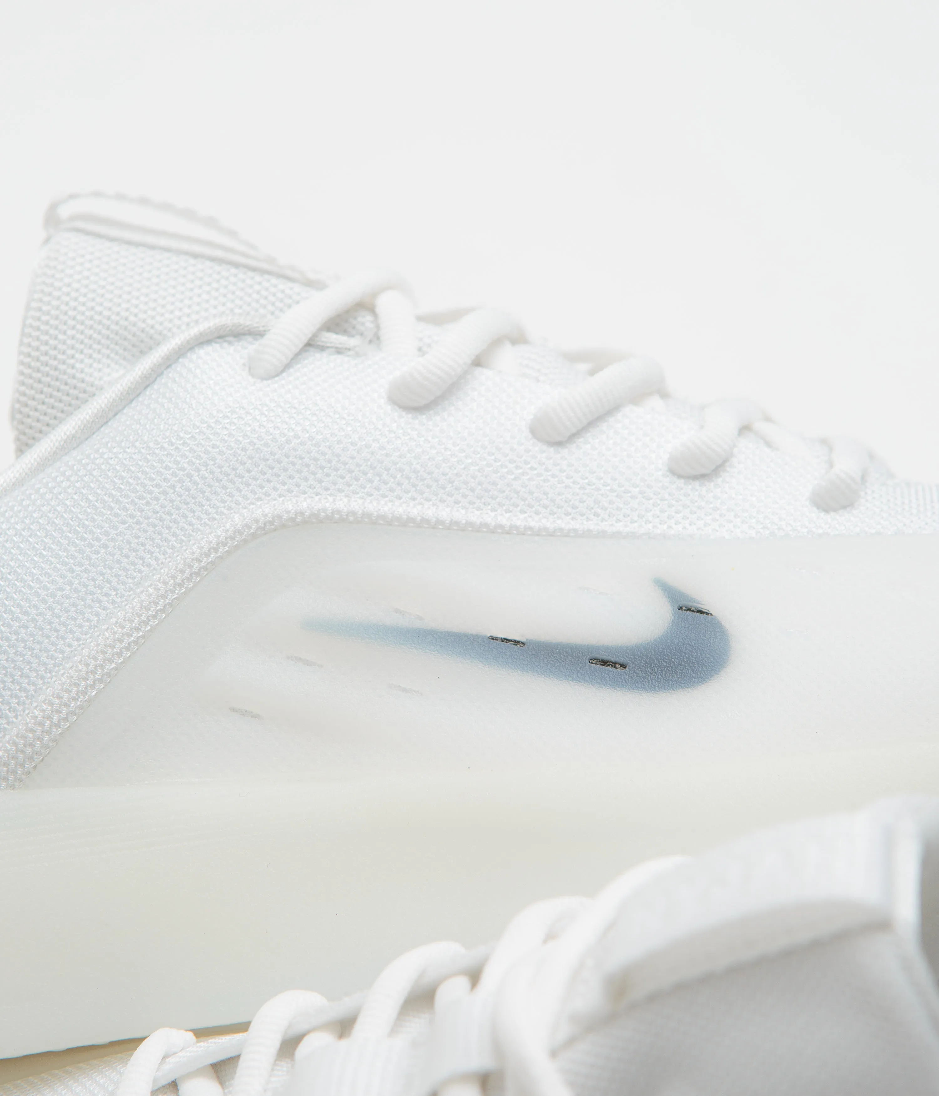 Nike SB Nyjah 4 Shoes in White and Black and White - Black