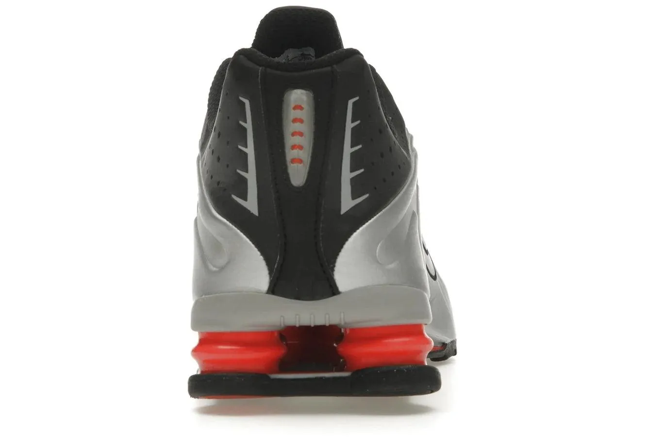 Nike Shox R4 Black Metallic Silver Adaptable Fit
