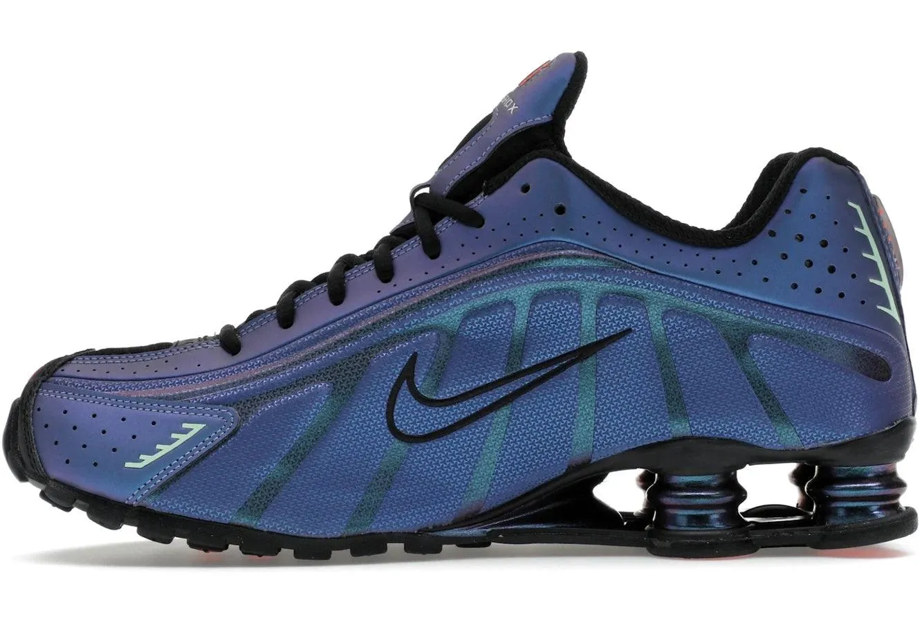 Nike Shox R4 Iridescent Moisture Management System Ability