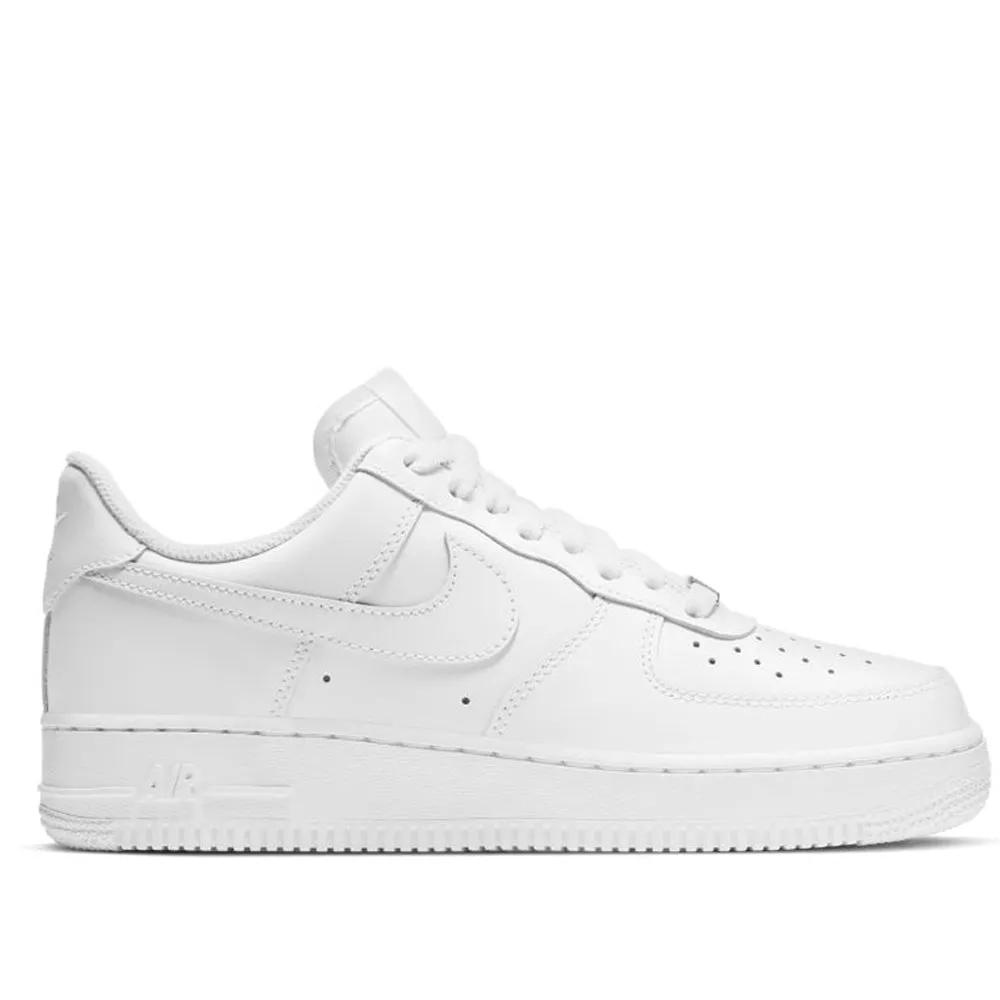 Nike Women's Air Force 1 '07 Shoes Cushioned