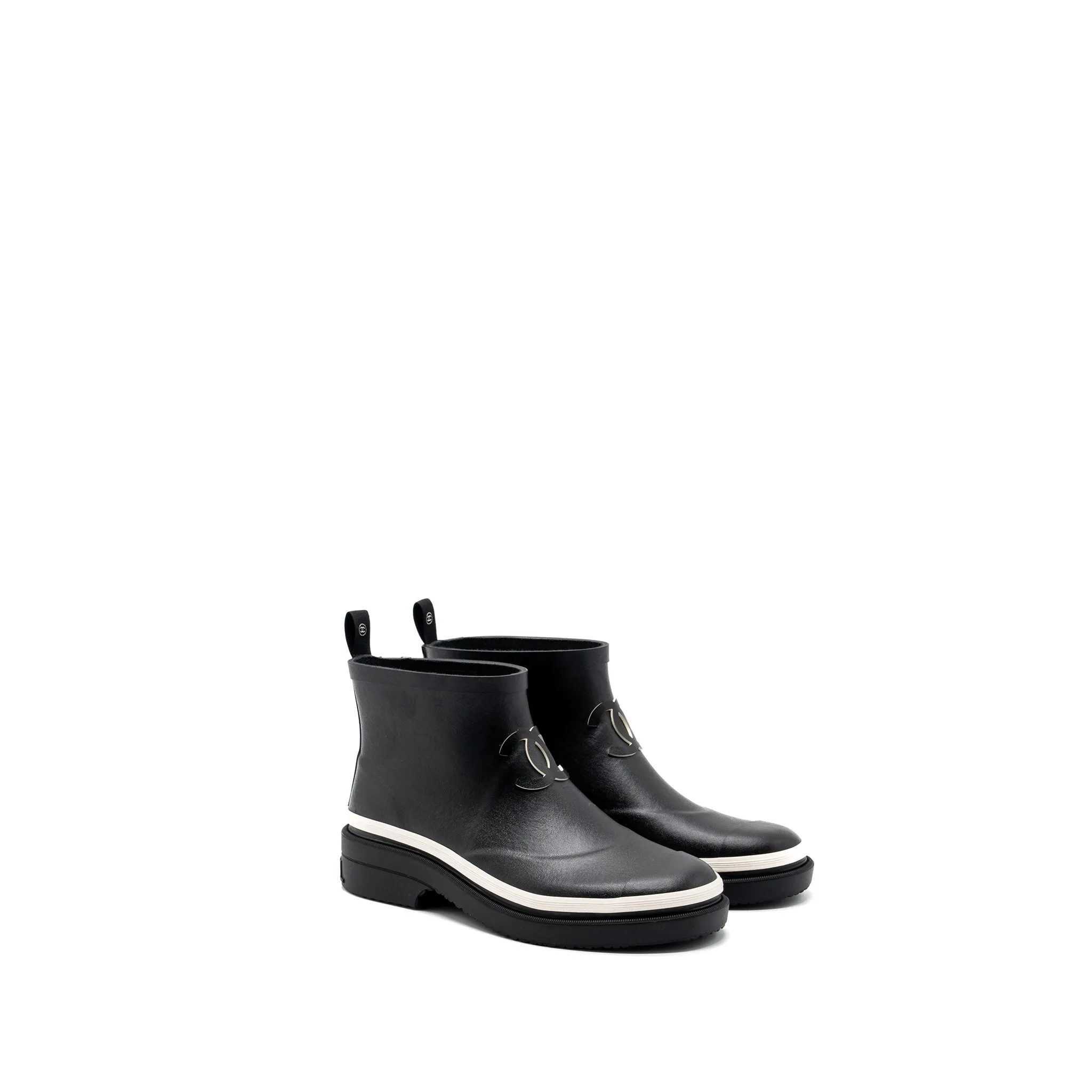 Odor control Chanel Size 38 Rubber Ankle Boots Black/ White