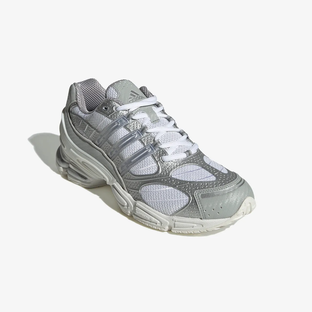 Ozweego Pro Iconic Style