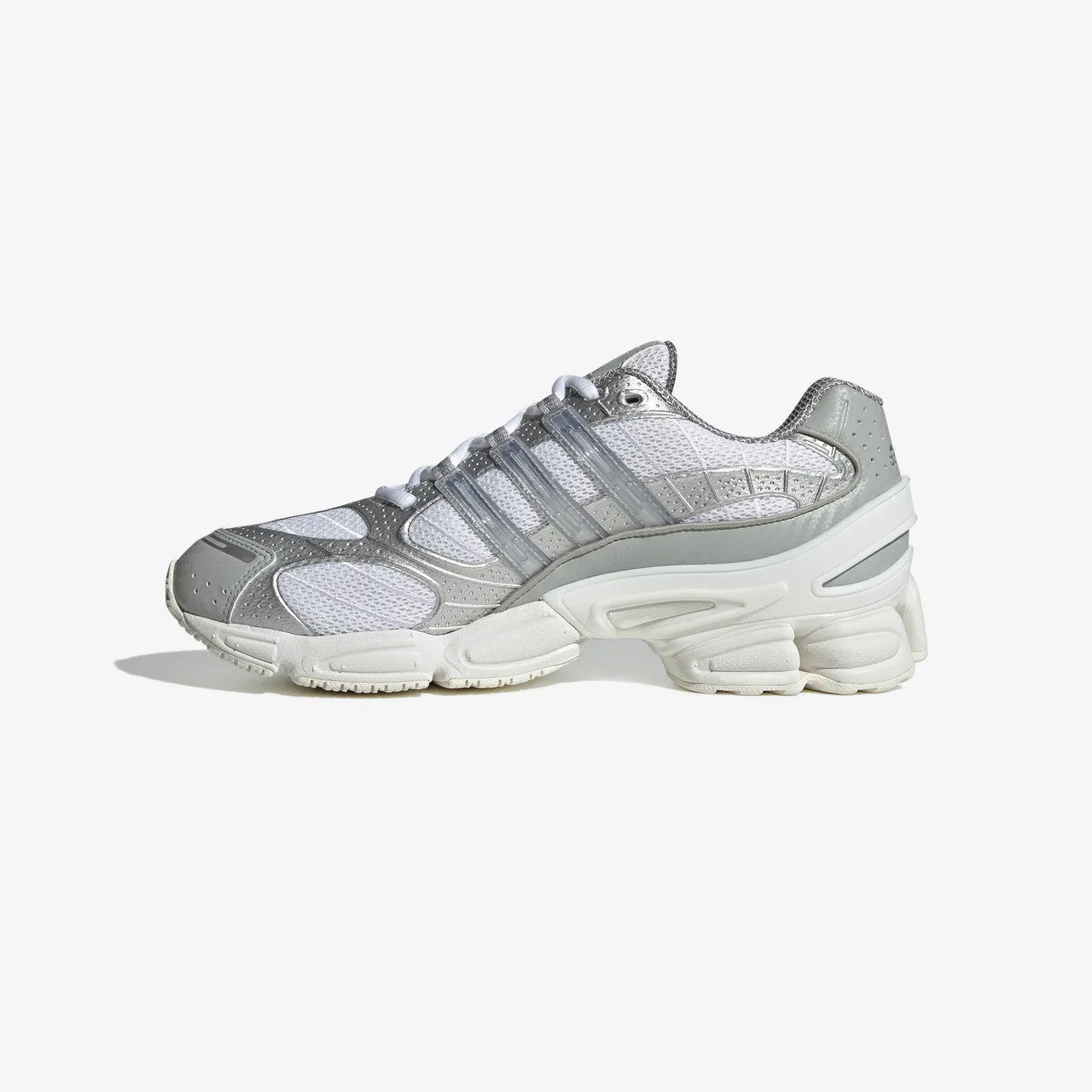 Ozweego Pro Iconic Style