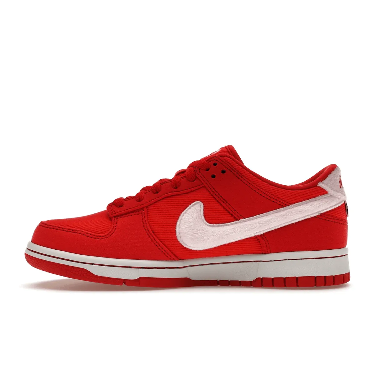Quick Path Nike Dunk Low Valentine's Day 2024