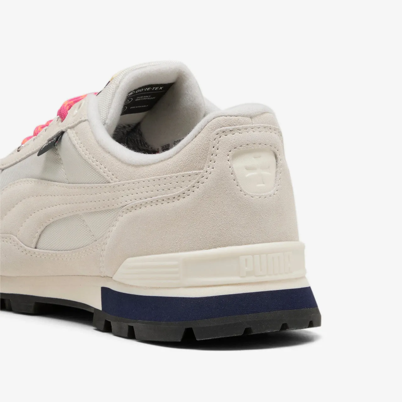RDR Lo GTX x Noah Classy silhouette