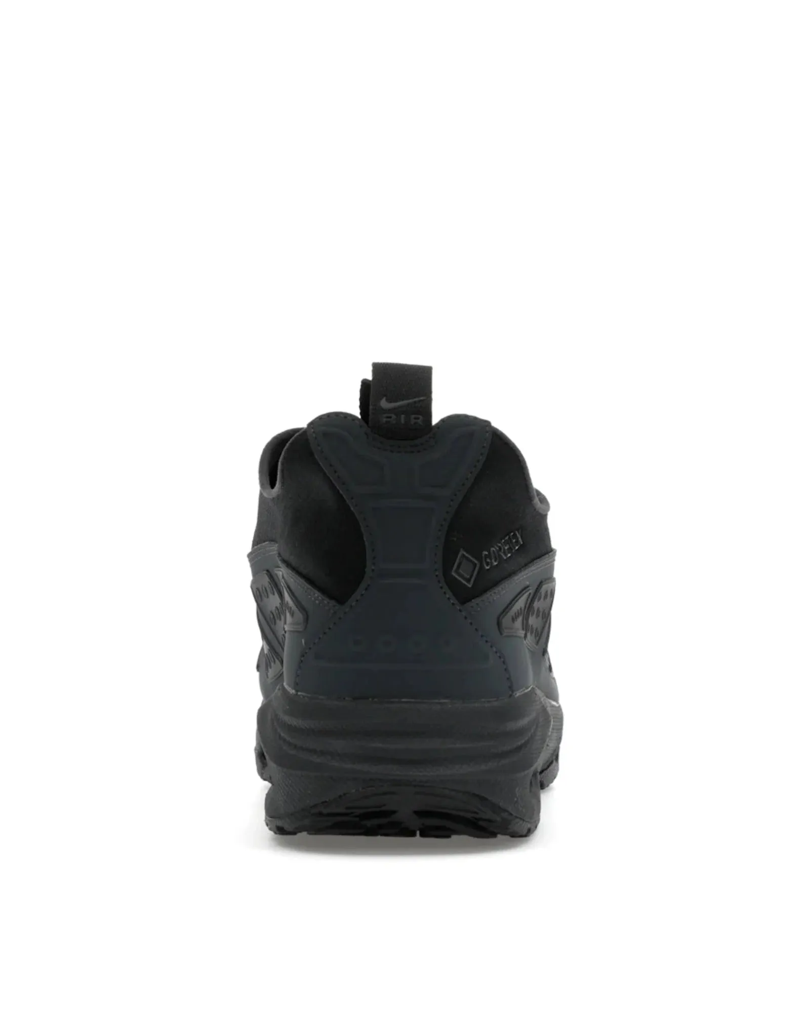 Road - Appropriate Feature Set Nike Air Max Sunder Gore-Tex Black Smoke Grey