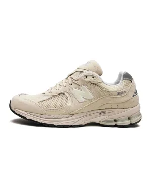Secure fit New Balance 2002R Bone Light Aluminum