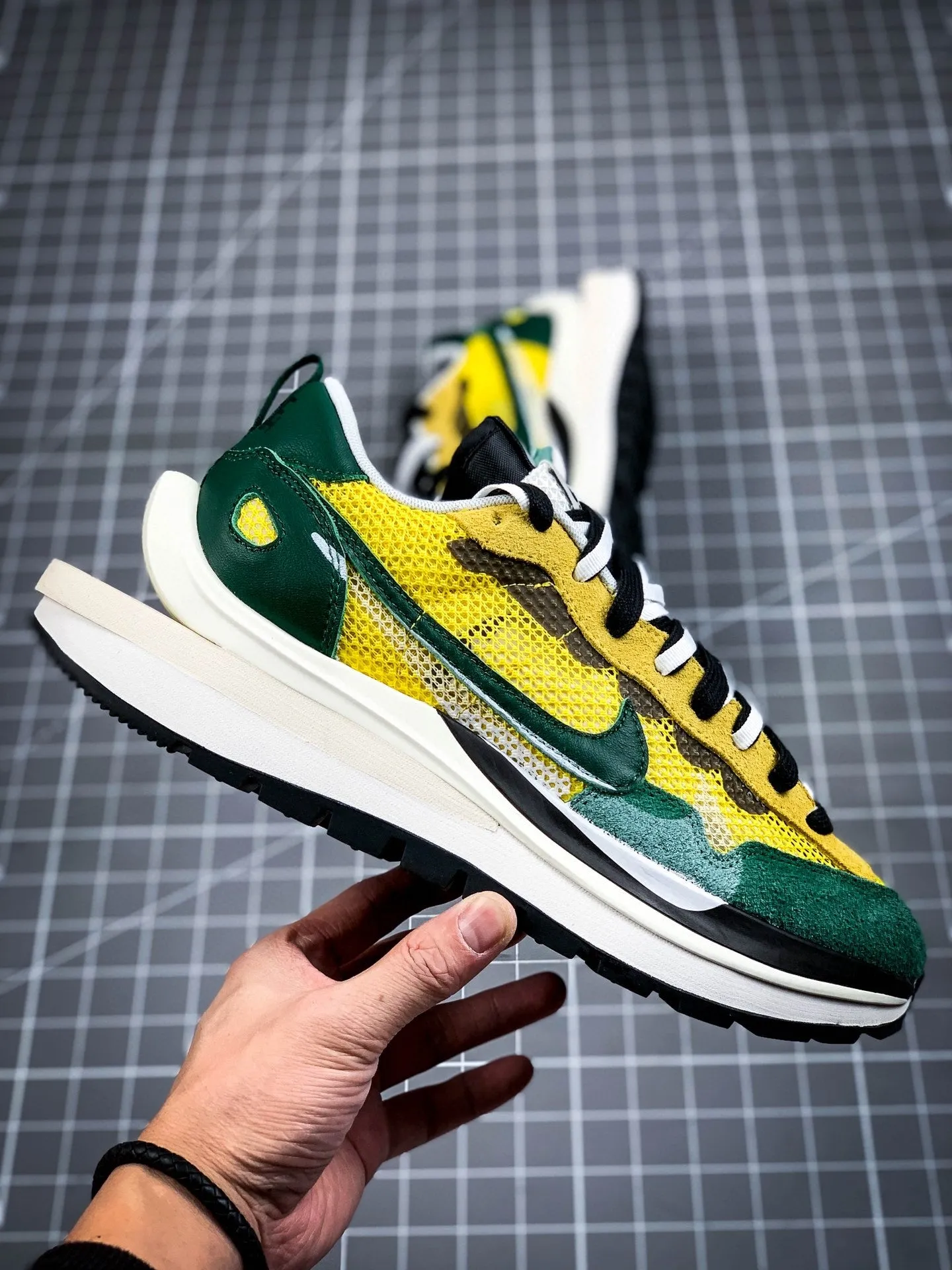 Sacai Vapor Waffle Tour Yellow Enhanced Mobility Ability Option Selection
