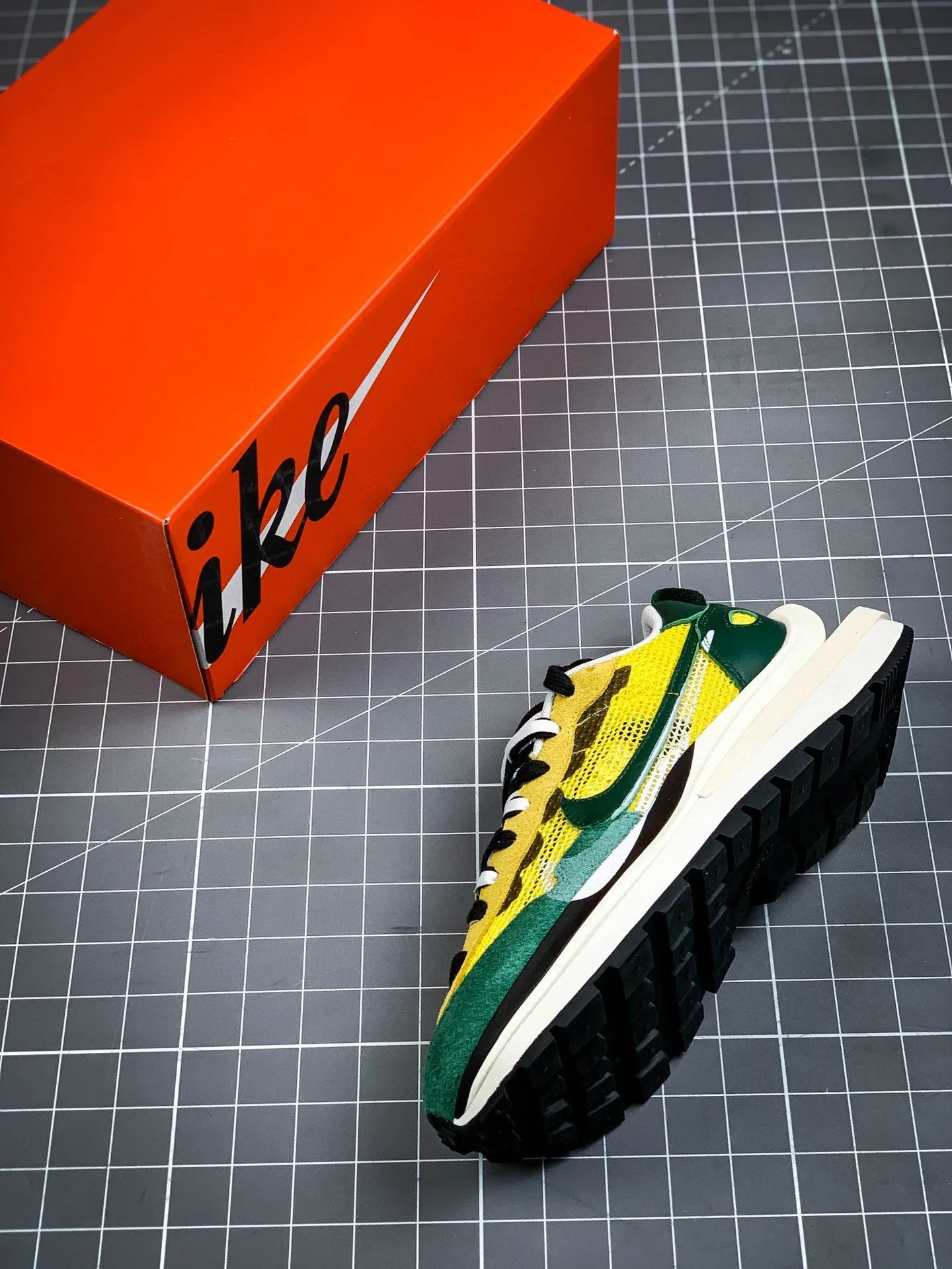 Sacai Vapor Waffle Tour Yellow Enhanced Mobility Ability Option Selection