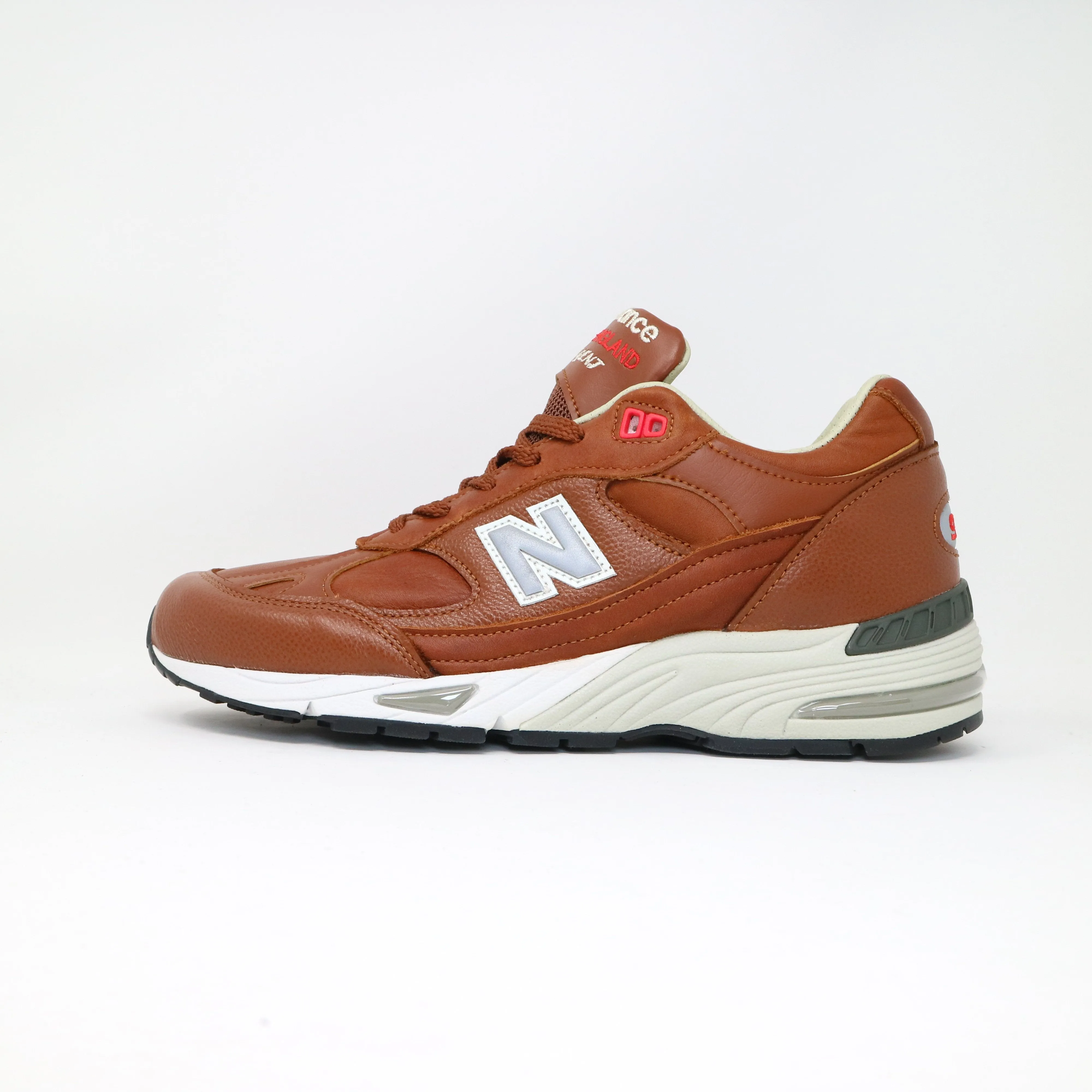 Urban Sleek Men's New Balance 991 GNB - Brown - M991GNB