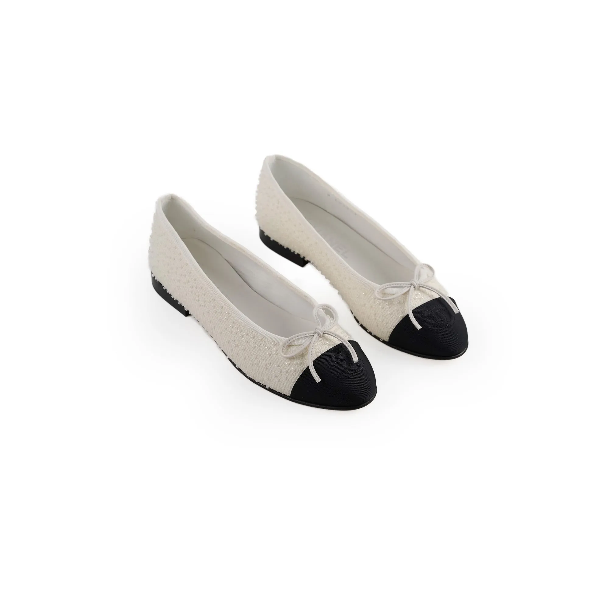 Simple Wear Chanel Ballet Flats Size 35.5 White/Black