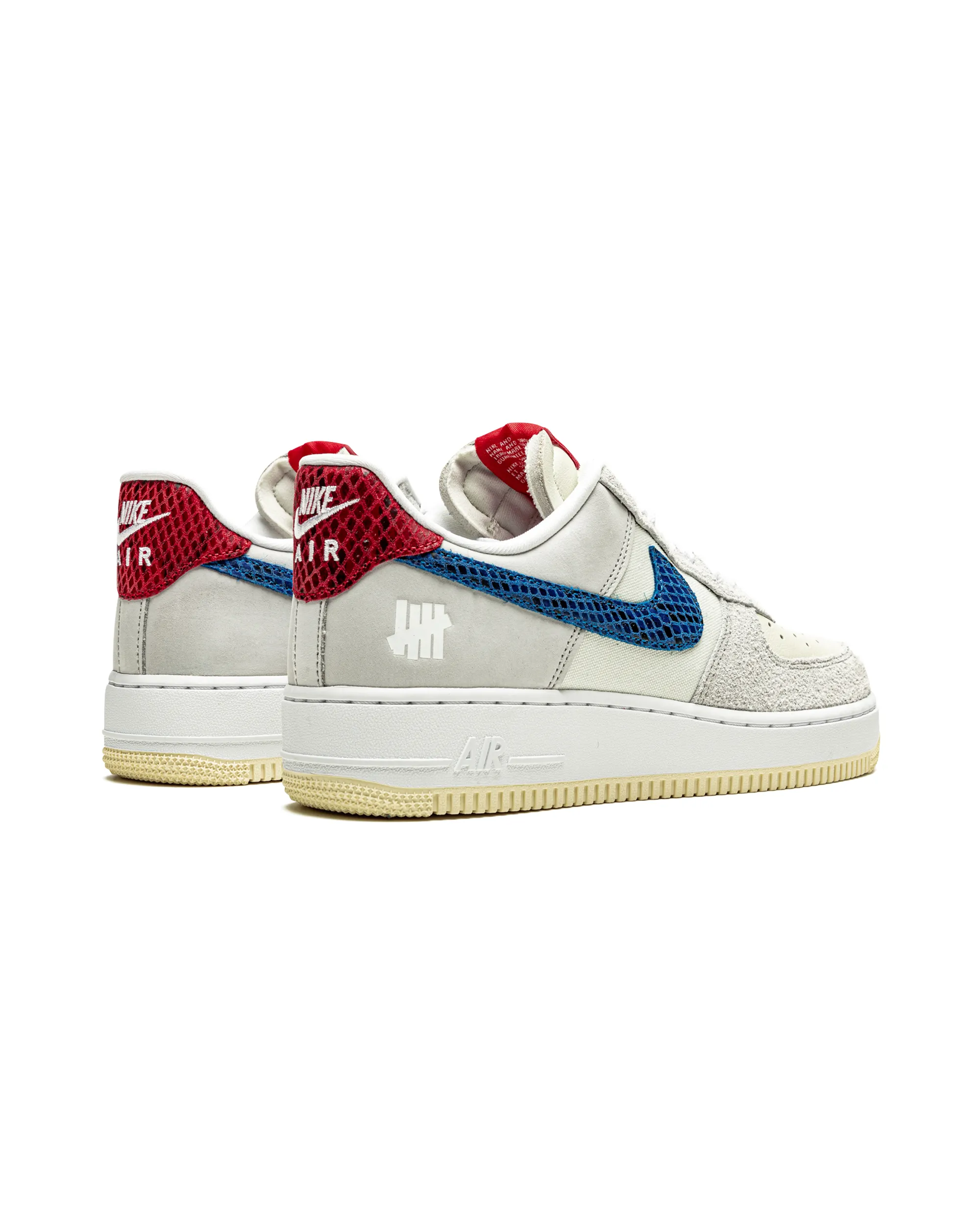 Skater Fit Nike Air Force 1 Low SP Undefeated 5 On It Dunk vs. AF1