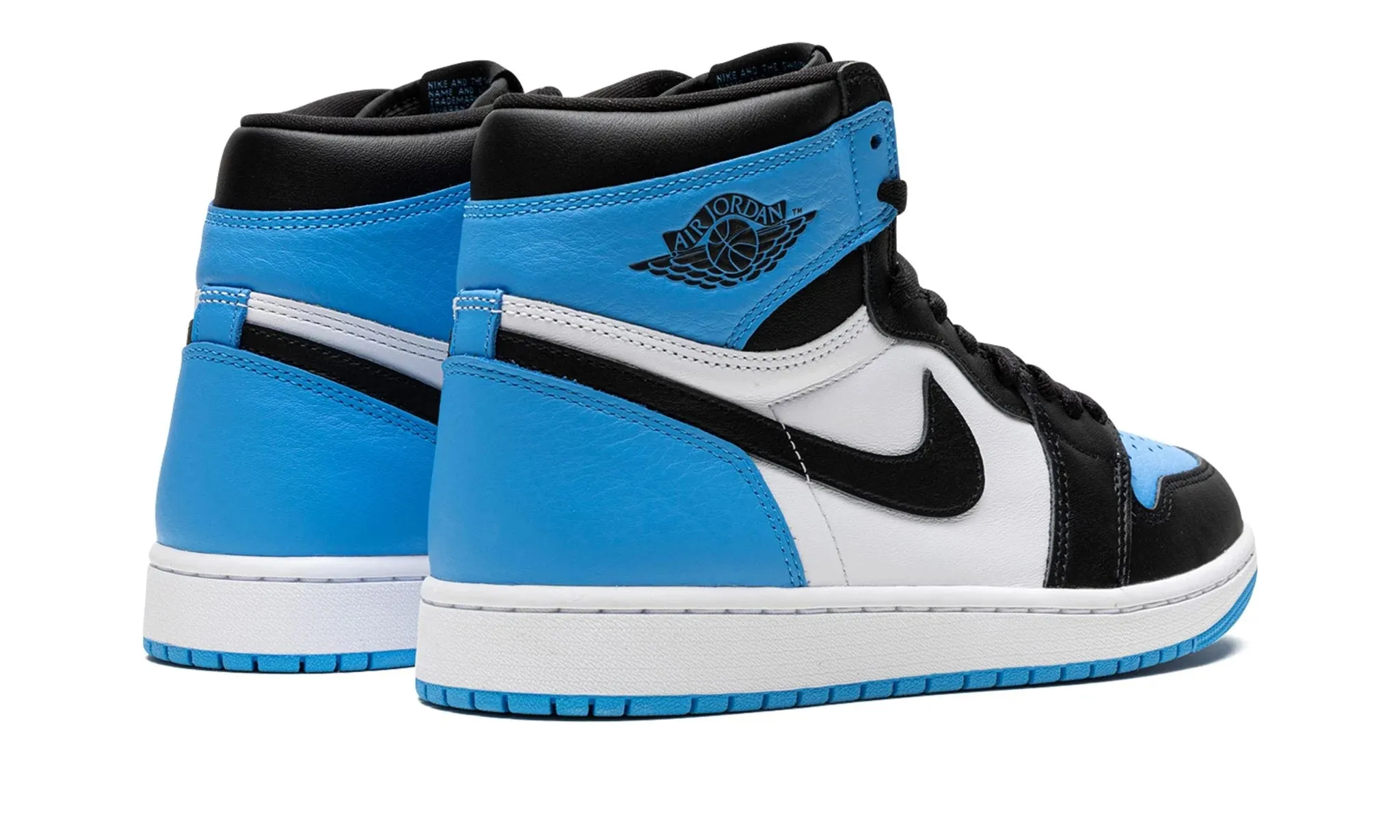 Sleek cushioning Air Jordan 1 High OG 'UNC Toe'
