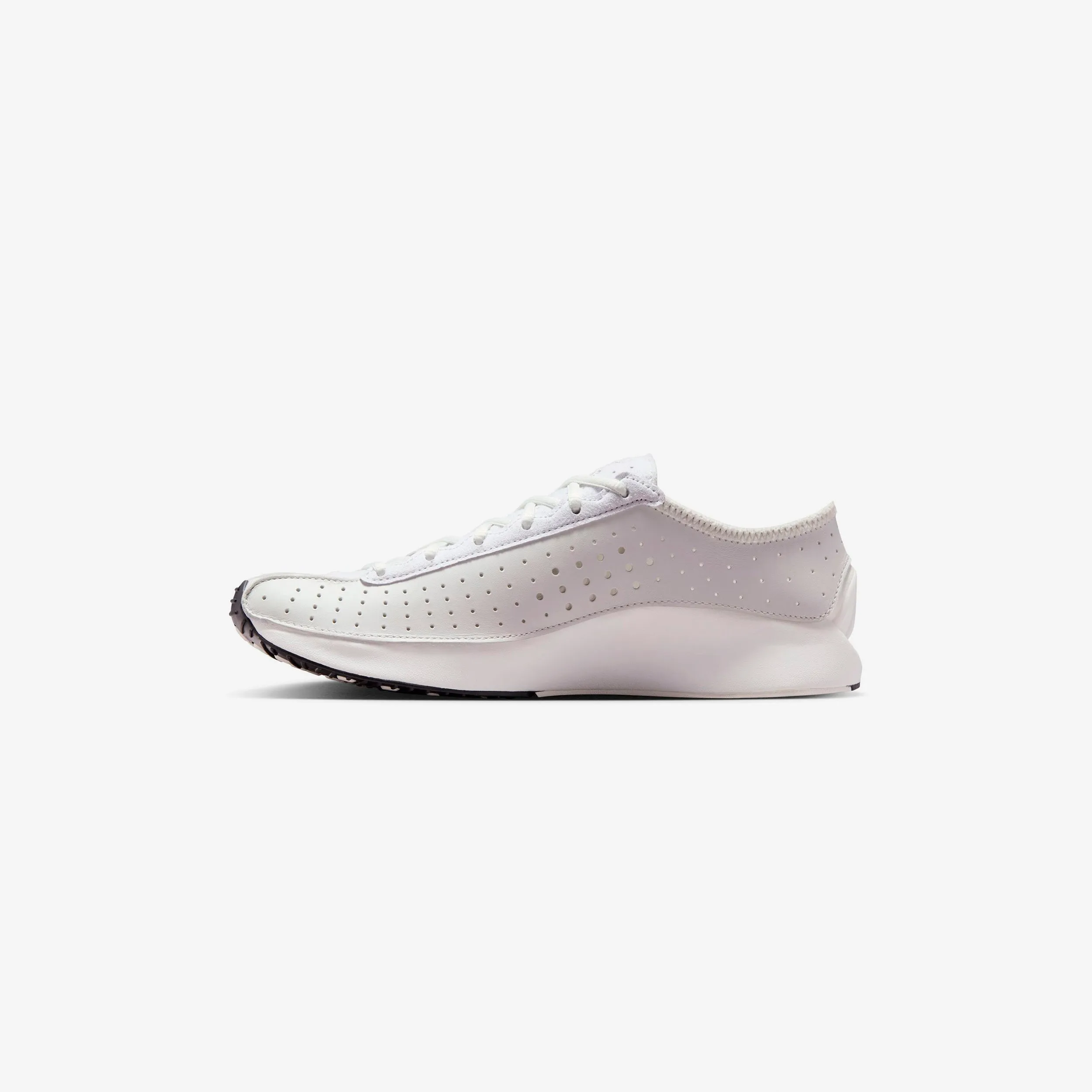 Sleek modern Wmns Air Superfly