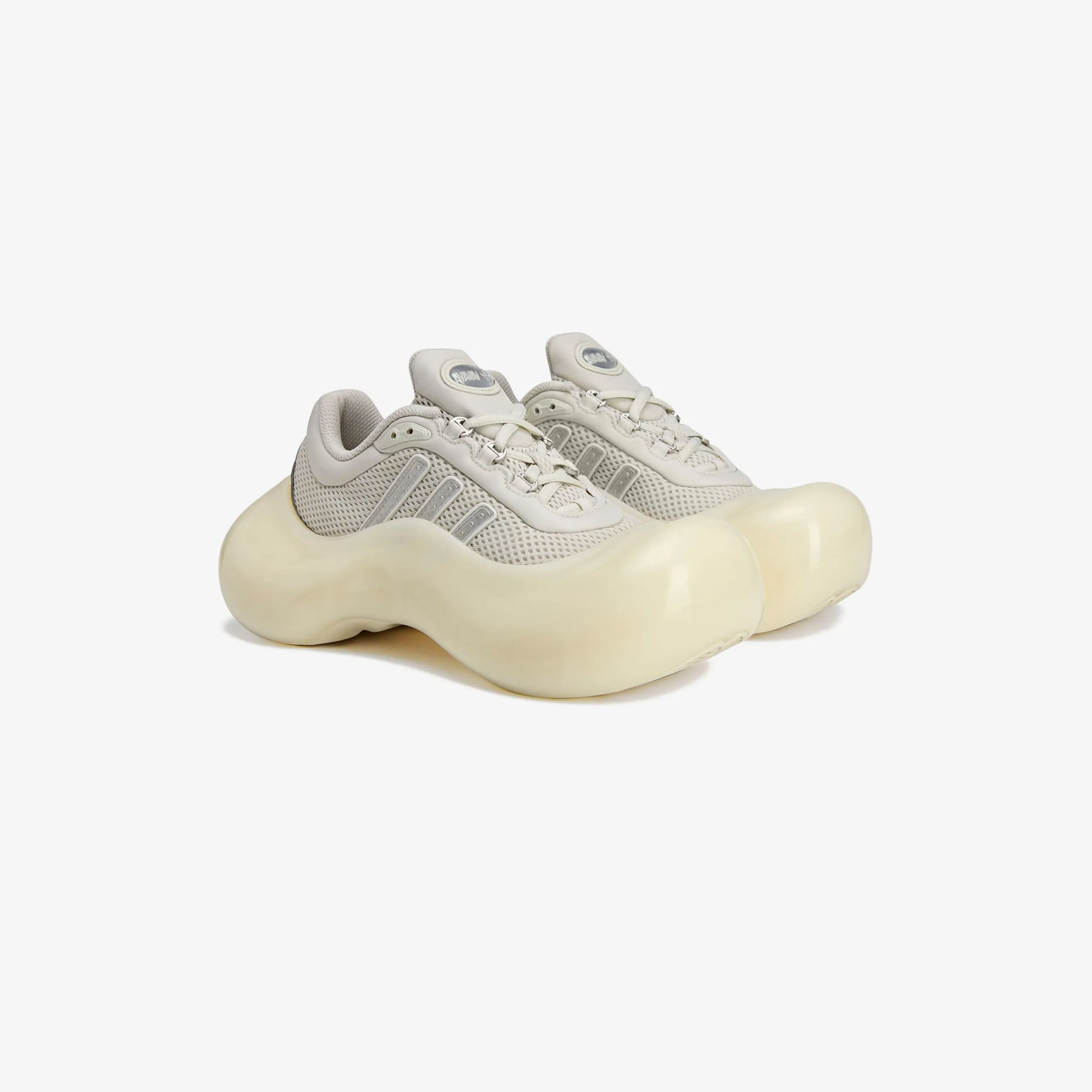 Sleek Style Wmns Megaride Moonrubber x Avavav