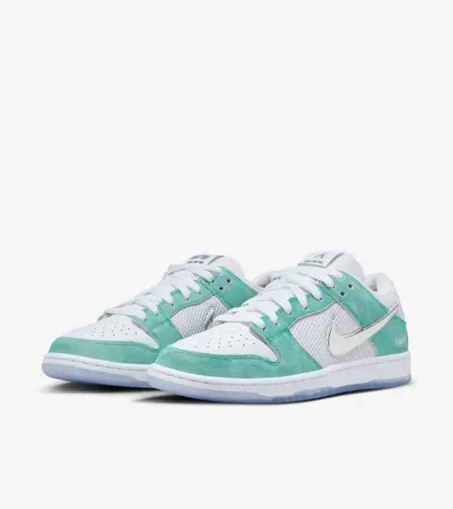 Soft Dash Nike SB Dunk Low  April Skateboards