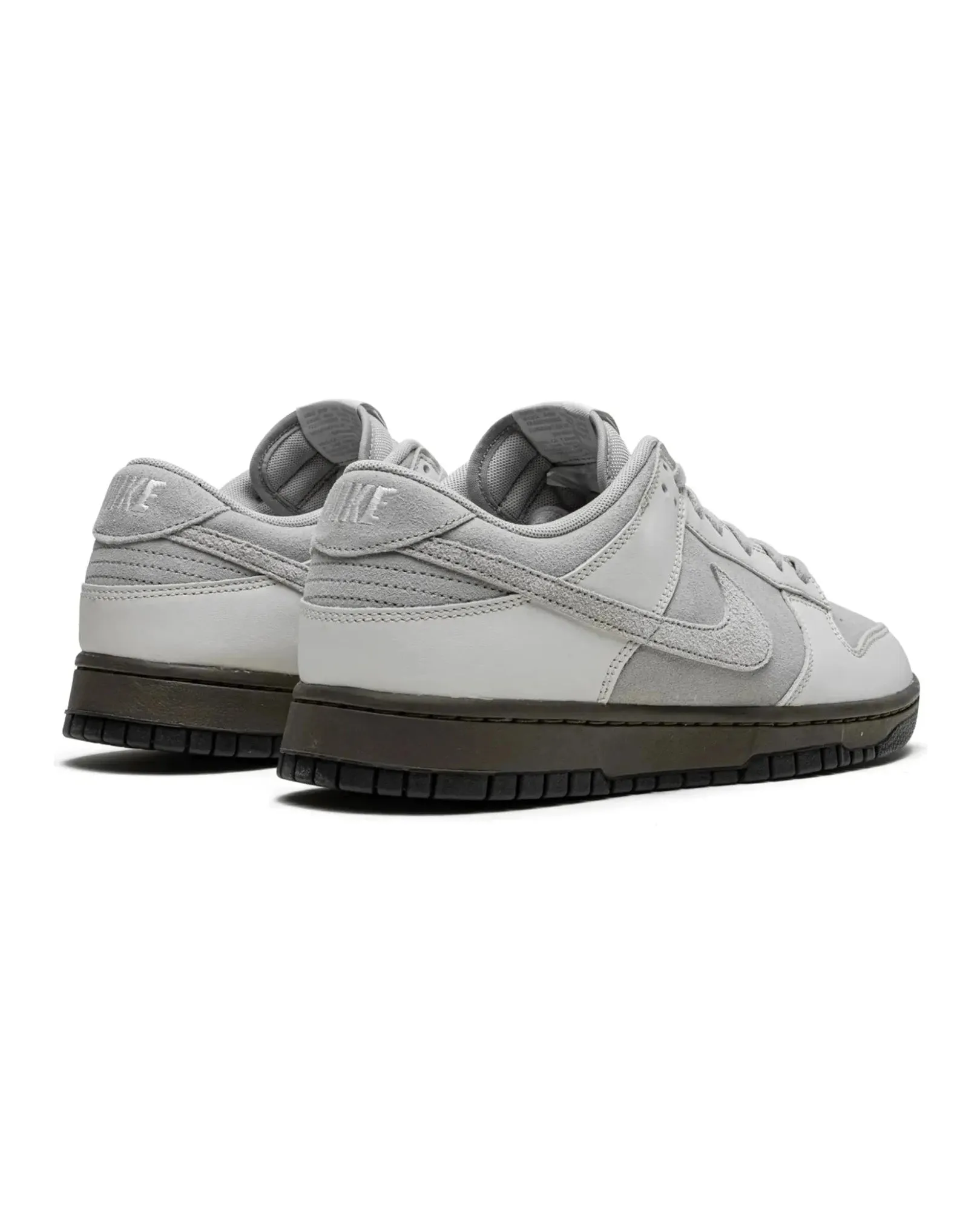 Soft Walk-Step-Out Nike Dunk Low Ironstone
