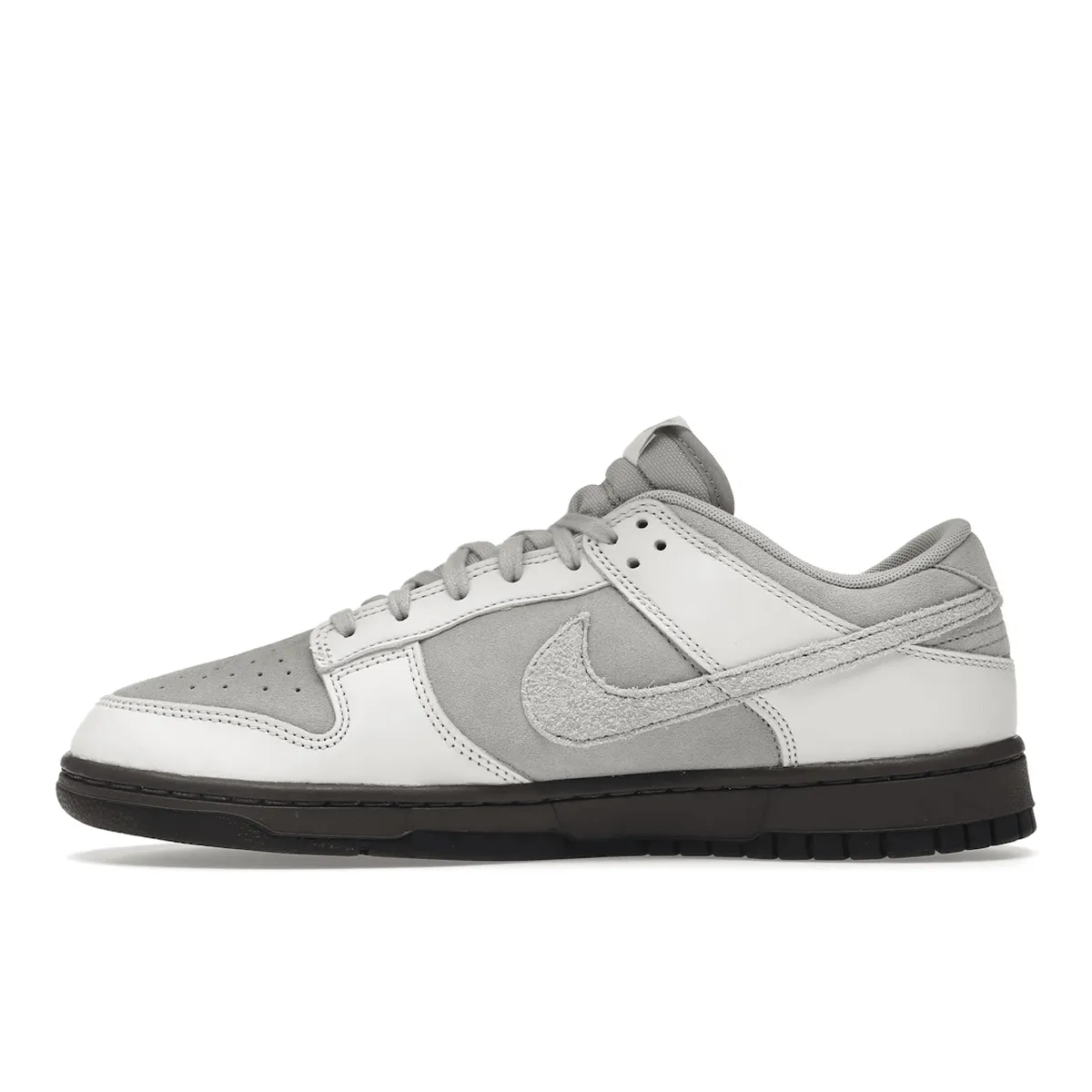 Soft Walk-Step-Out Nike Dunk Low Ironstone