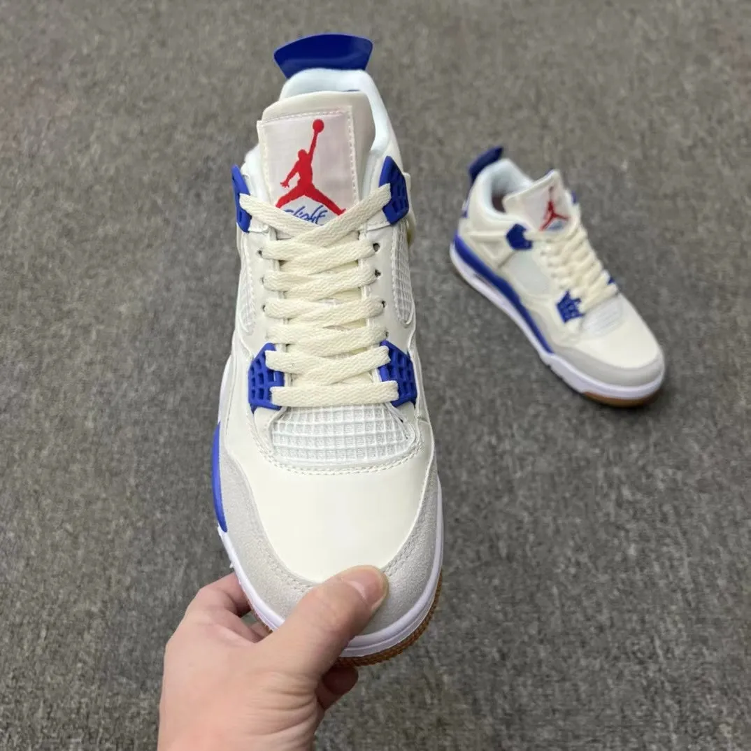 Sophisticated traction AJ4 Retro SP Sapphire Blue