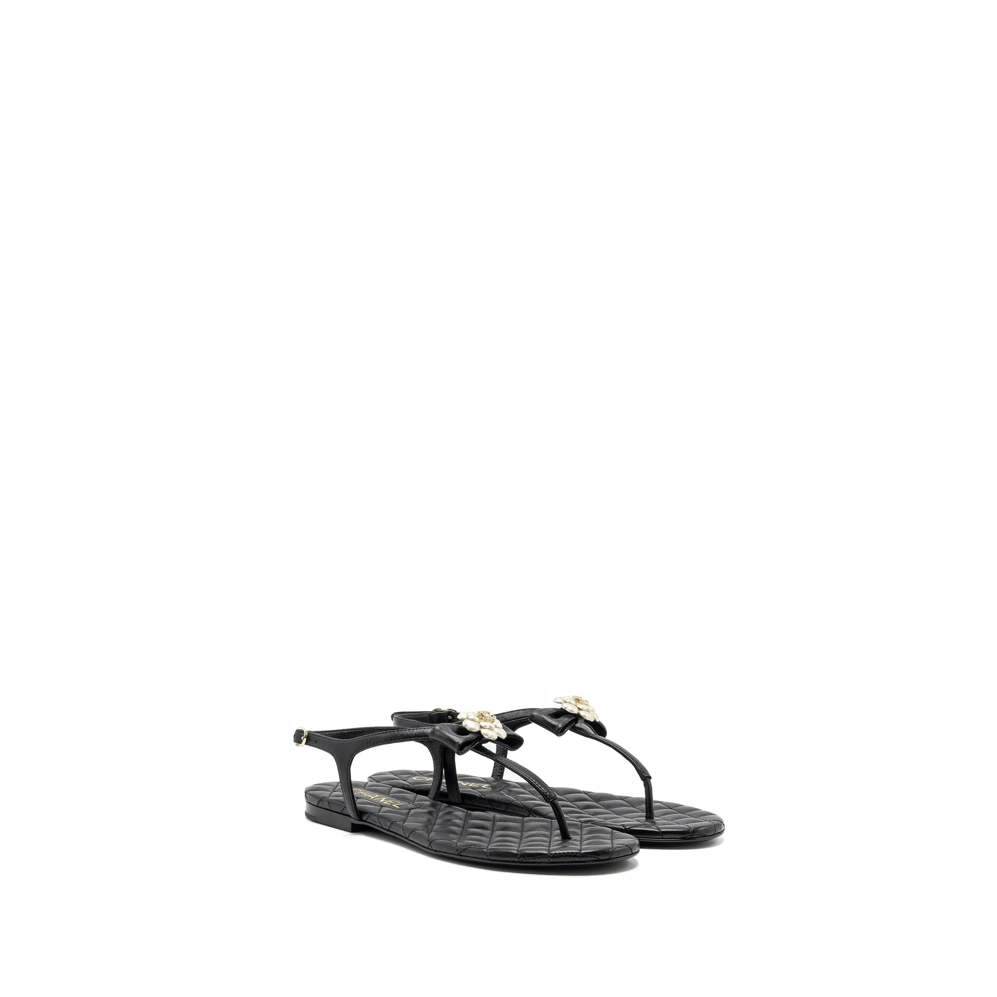 Stable Curve Chanel size 38 camellia leather Sandals black L