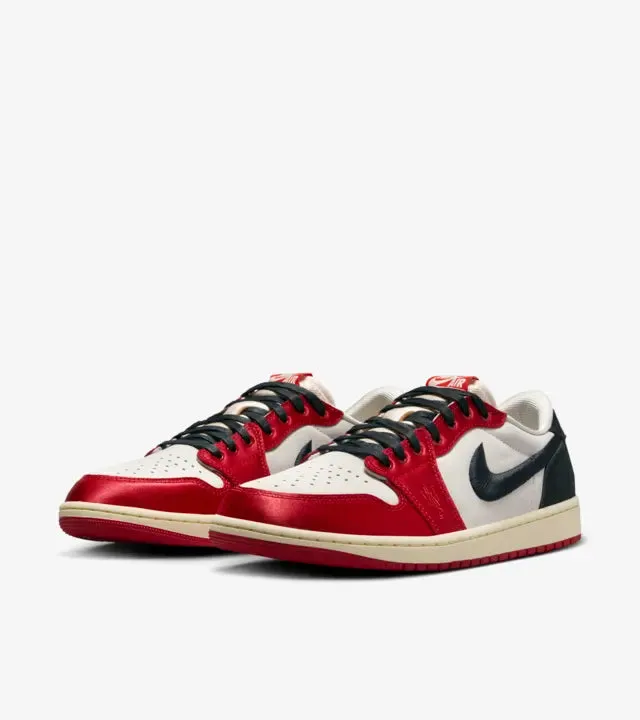 Step Sync Sole Air Jordan 1 Low OG Trophy Room Away