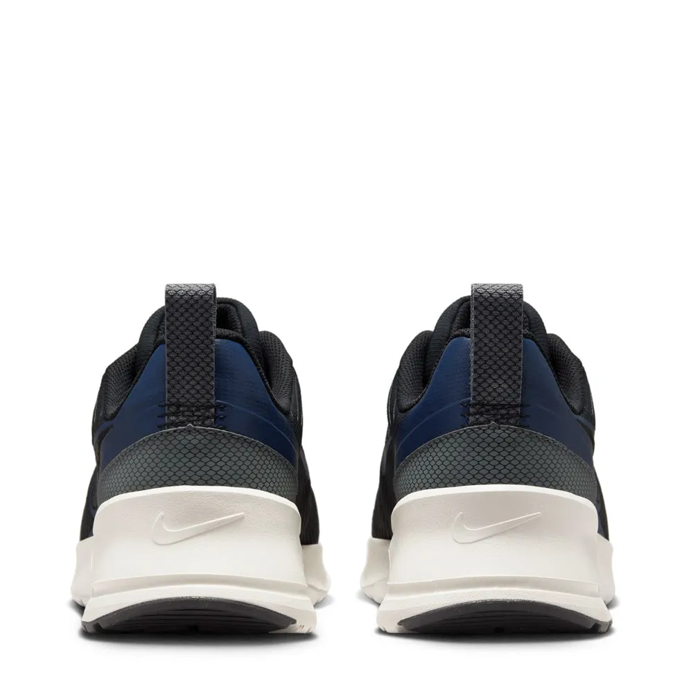 Stretchable Air Max NuAxis WTR - Mens