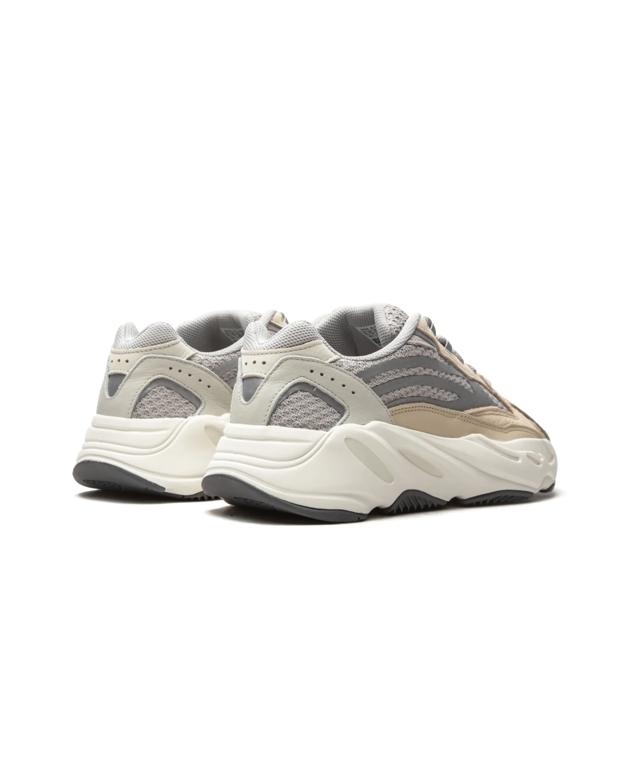 Stylish Look Design adidas Yeezy Boost 700 V2 Cream