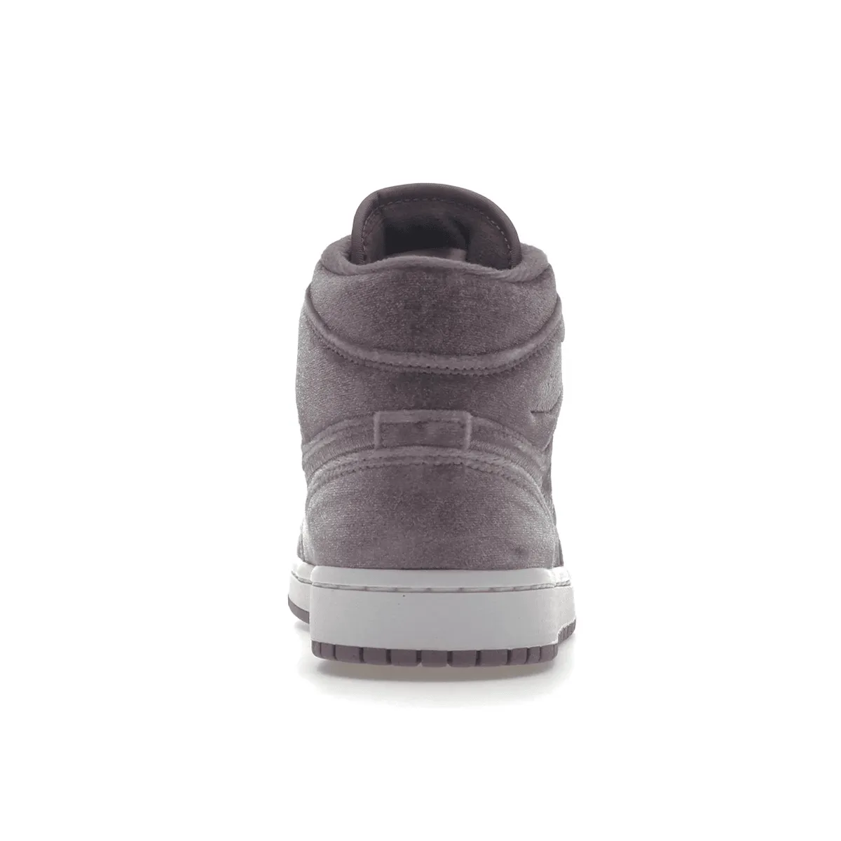 Traction Grooves Air Jordan 1 Mid SE Purple Velvet