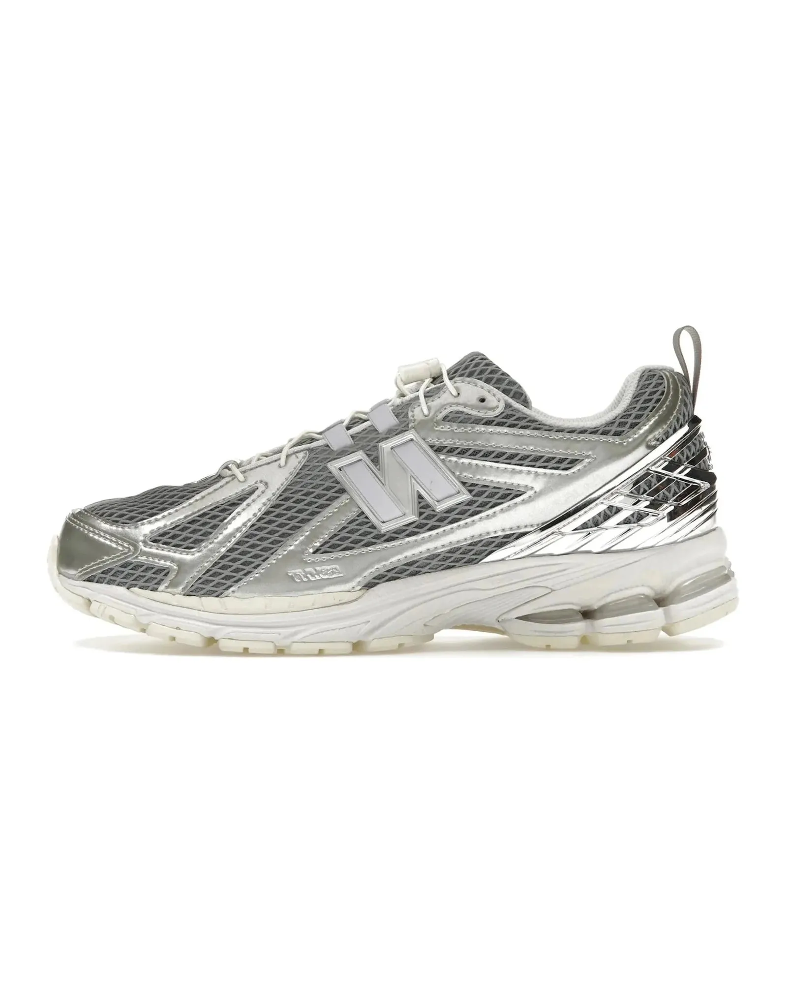 Training must - have New Balance 1906R The Basement Day Chrome