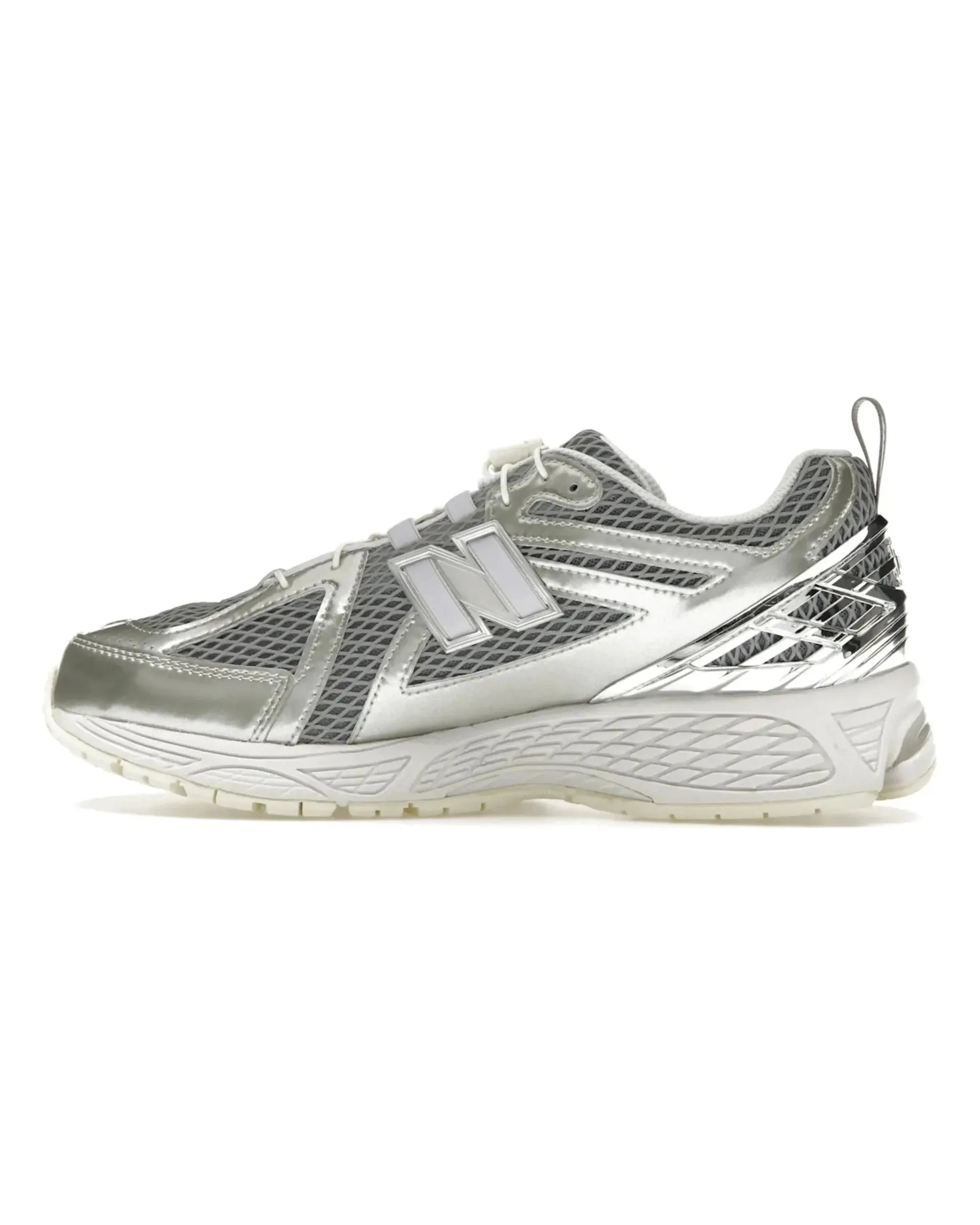 Training must - have New Balance 1906R The Basement Day Chrome
