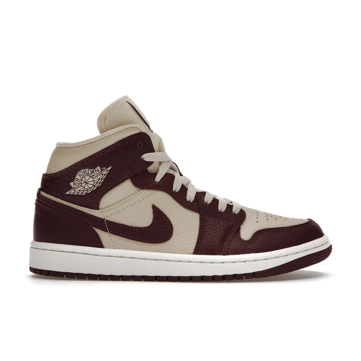 Travel Shoes Air Jordan 1 Mid SE Split Beach Cherrywood Red