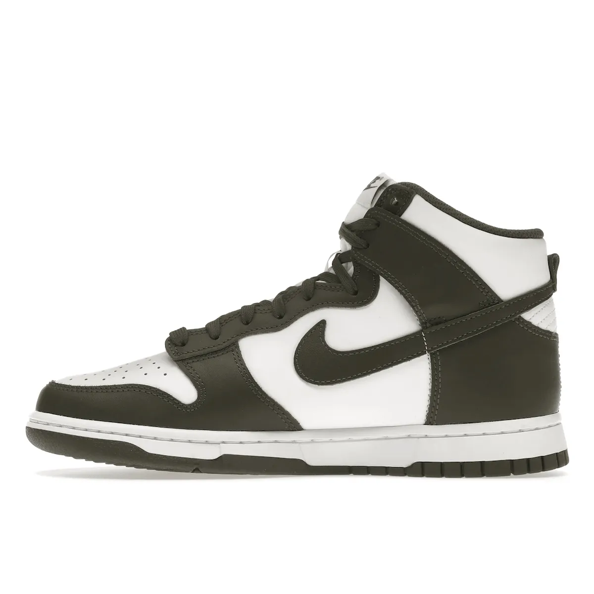 Travel Step-On Nike Dunk High Retro Cargo Khaki