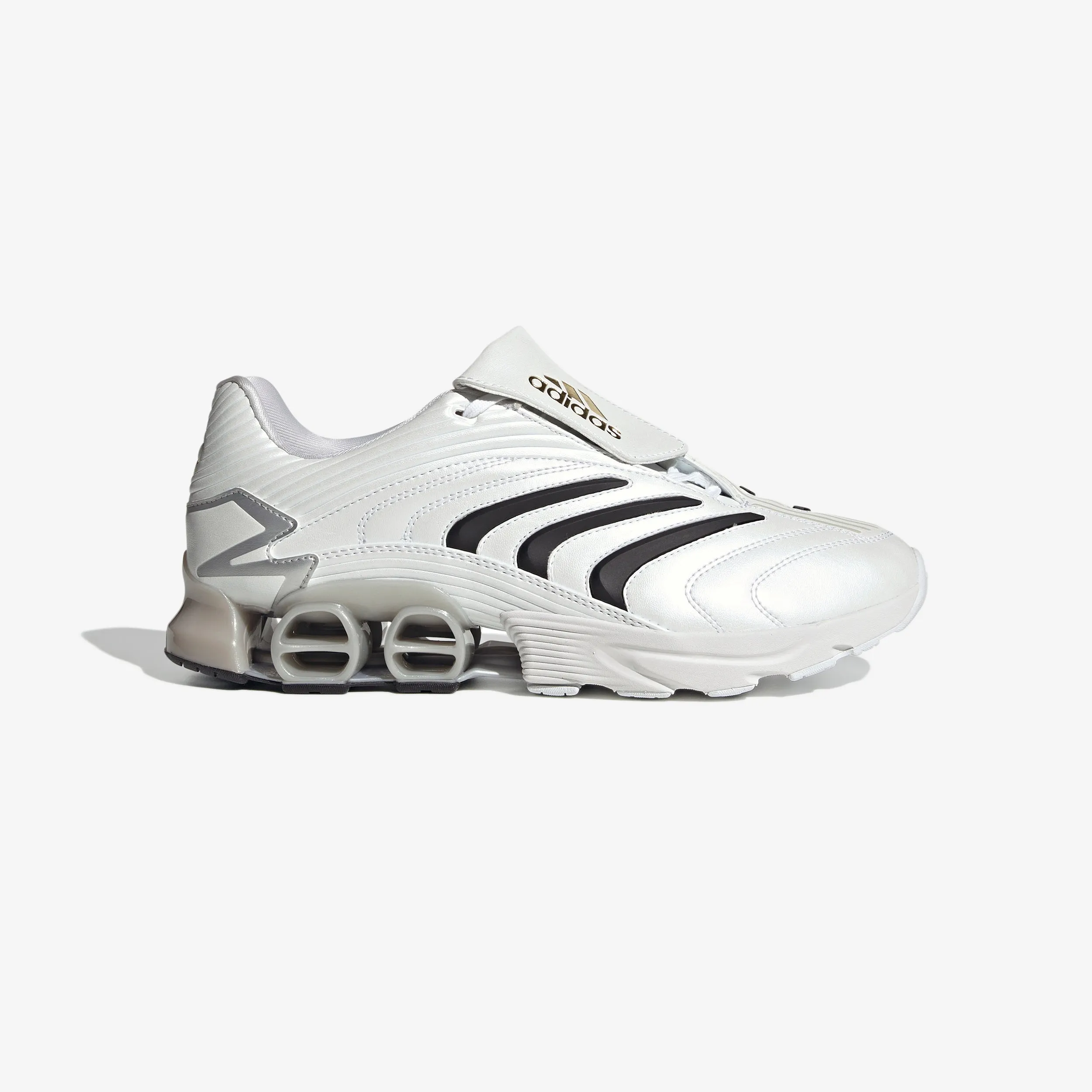 Predator Megaride Versatile Footwear
