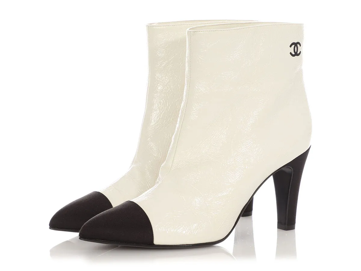 Ultra Comfort Chanel White Crinkled Patent Capped Toe Booties