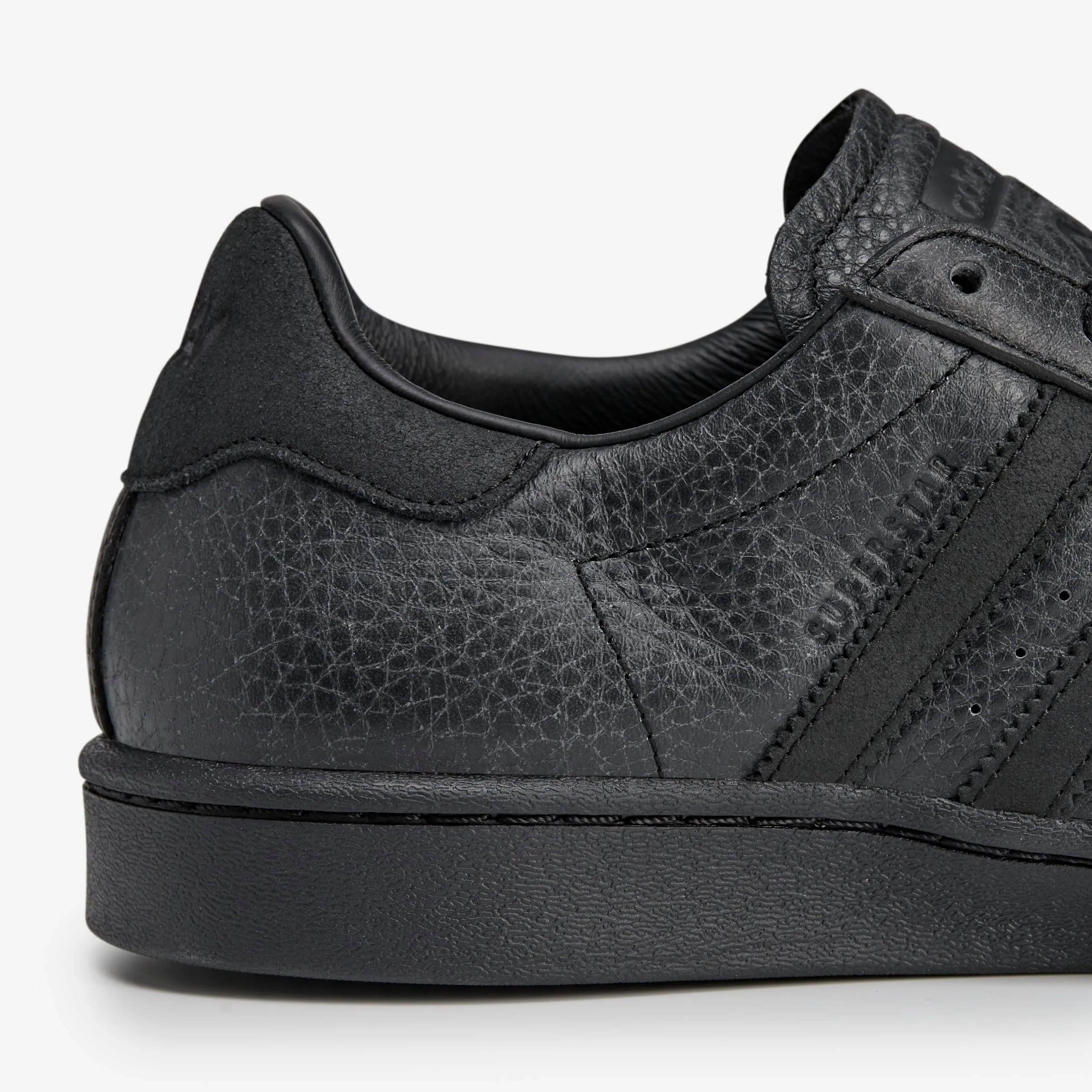 Ultra-soft comfort Wmns Superstar x Avavav