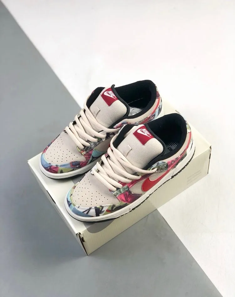 Urban Minimal Flow SB Dunk Low Paris