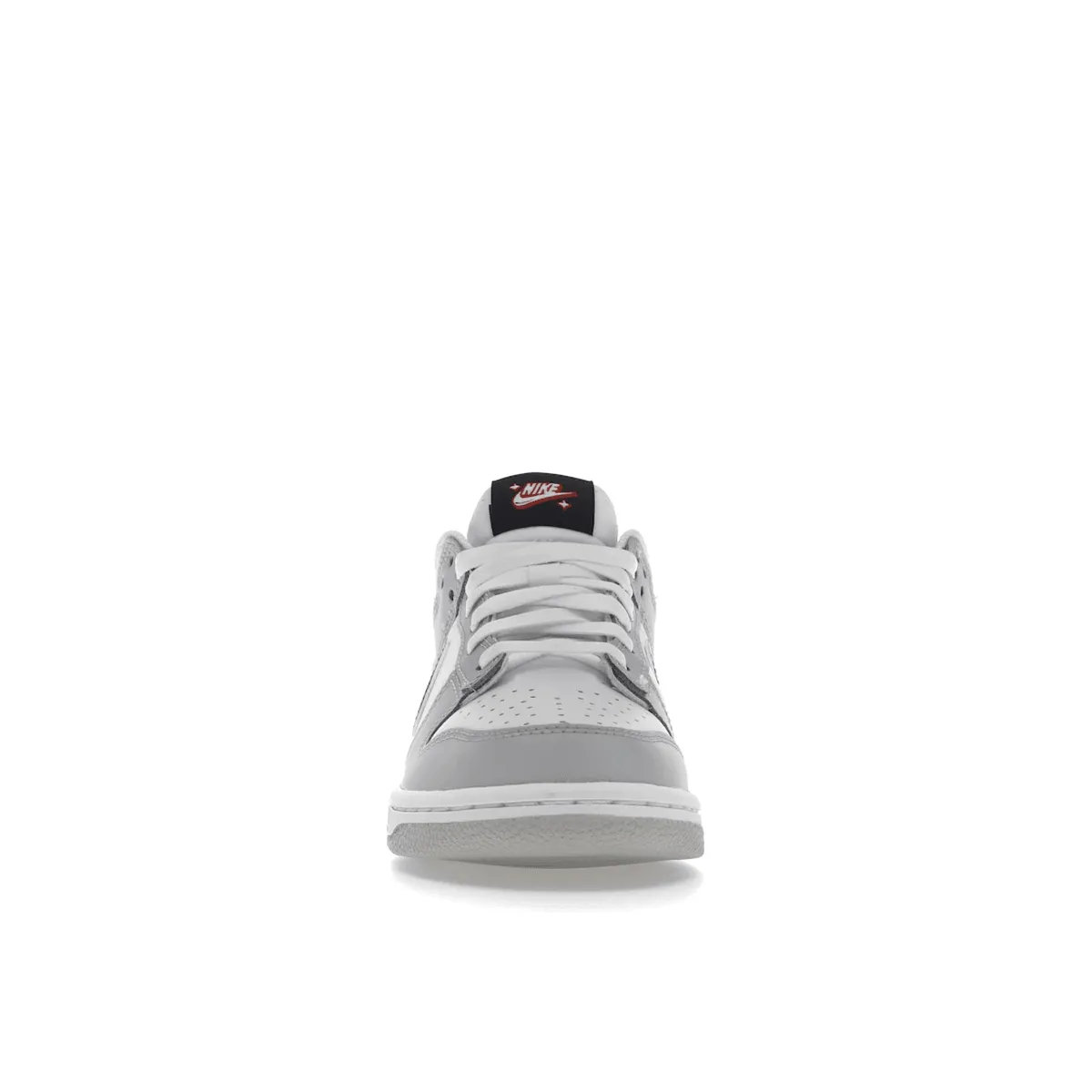 Urban Step Move Glide-Out Nike Dunk Low SE Jackpot