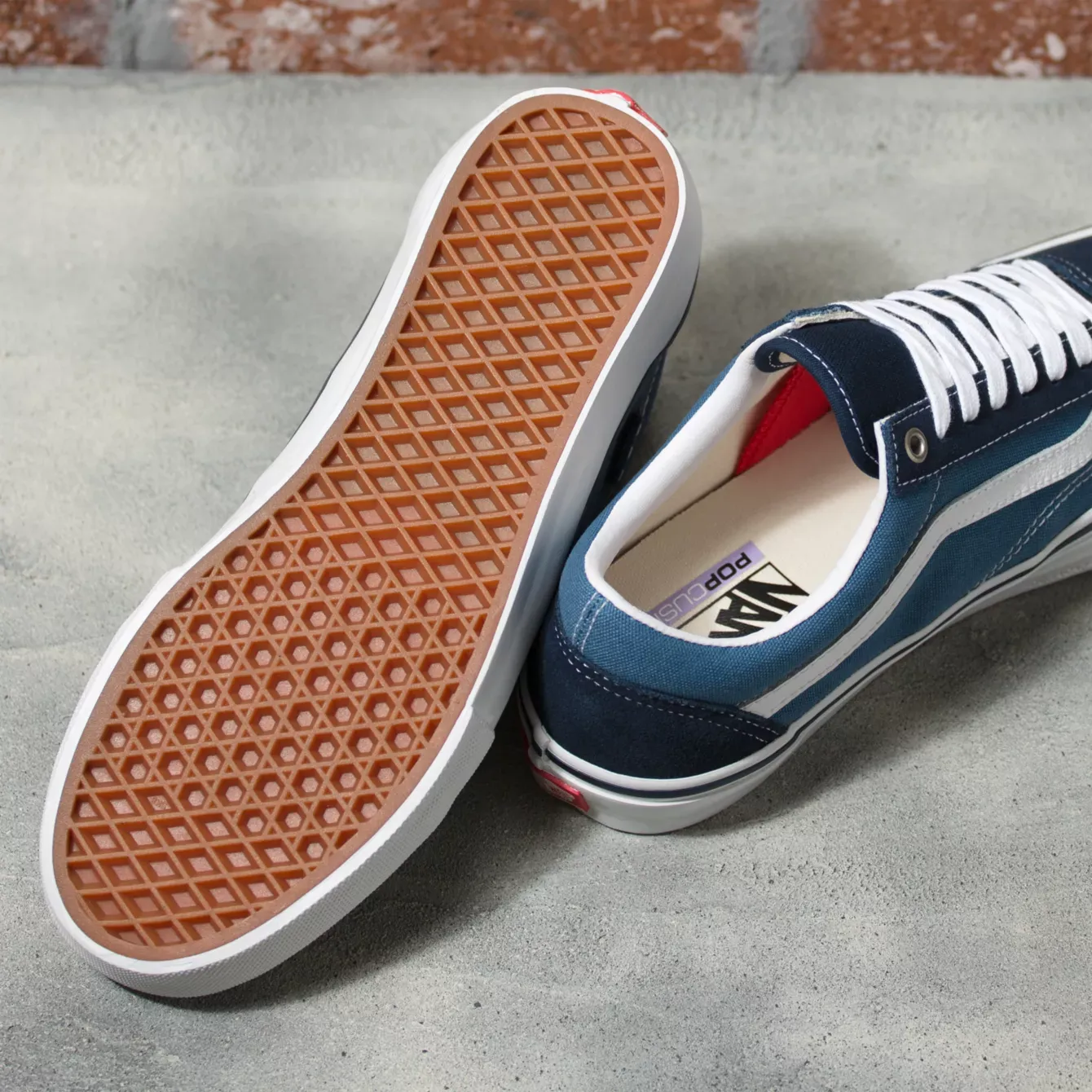 Vans Skate Old Skool Shoe - Navy/White Fashion-driven