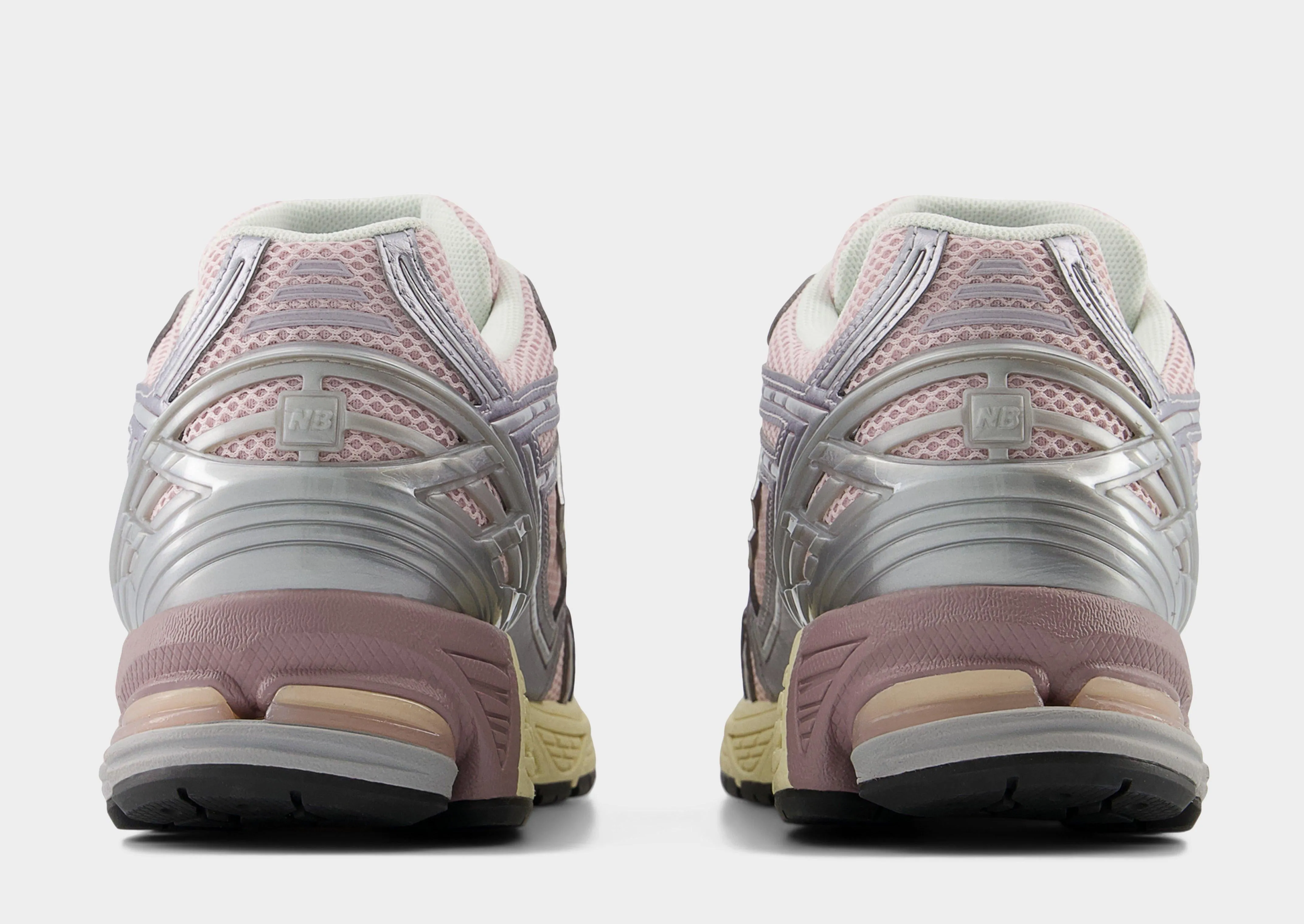 Velvet-Finish 1906 Women's