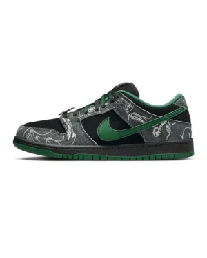 Strike Hike Nike SB Dunk Low There Skateboards