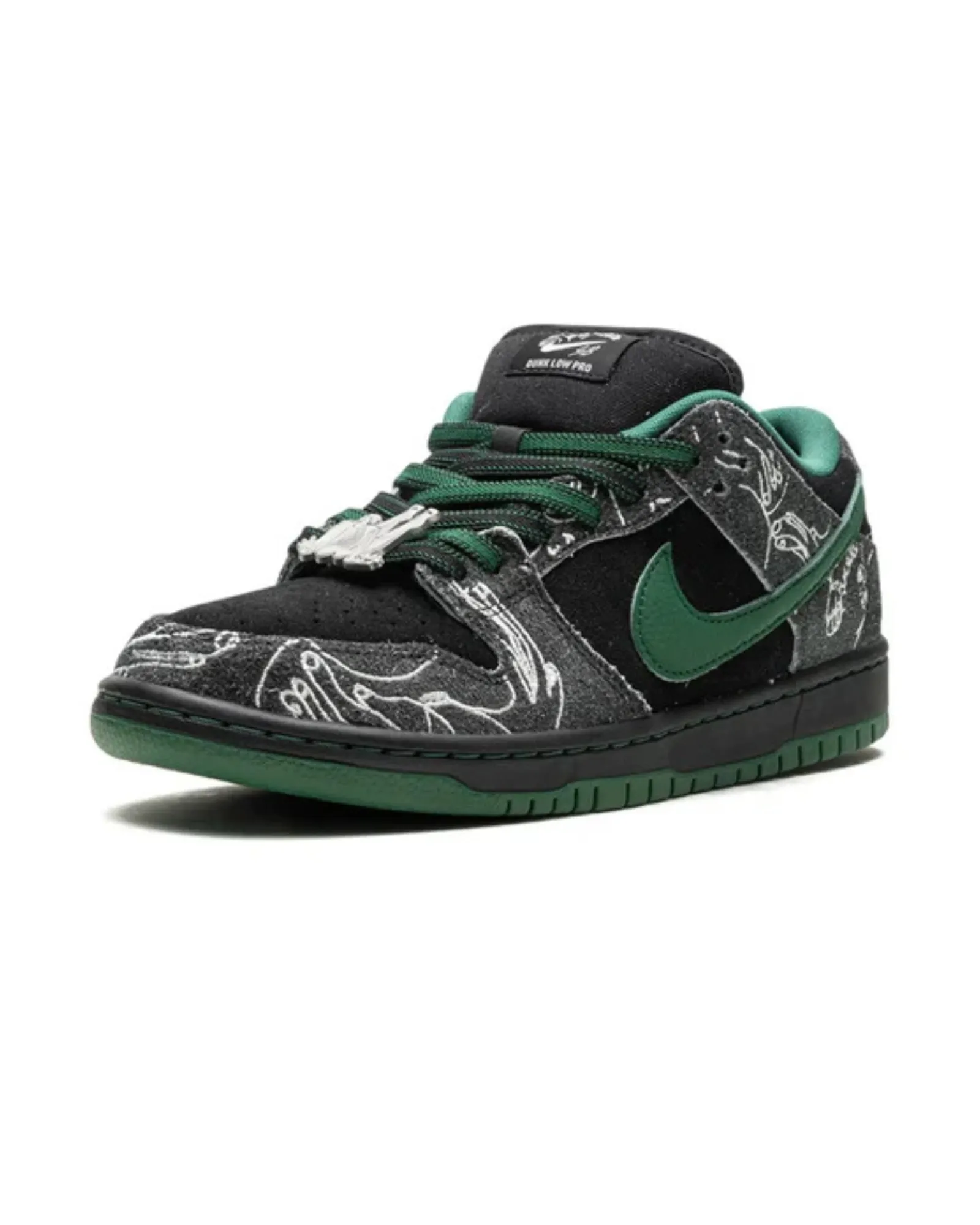 Versatile Outfit Nike SB Dunk Low There Skateboards