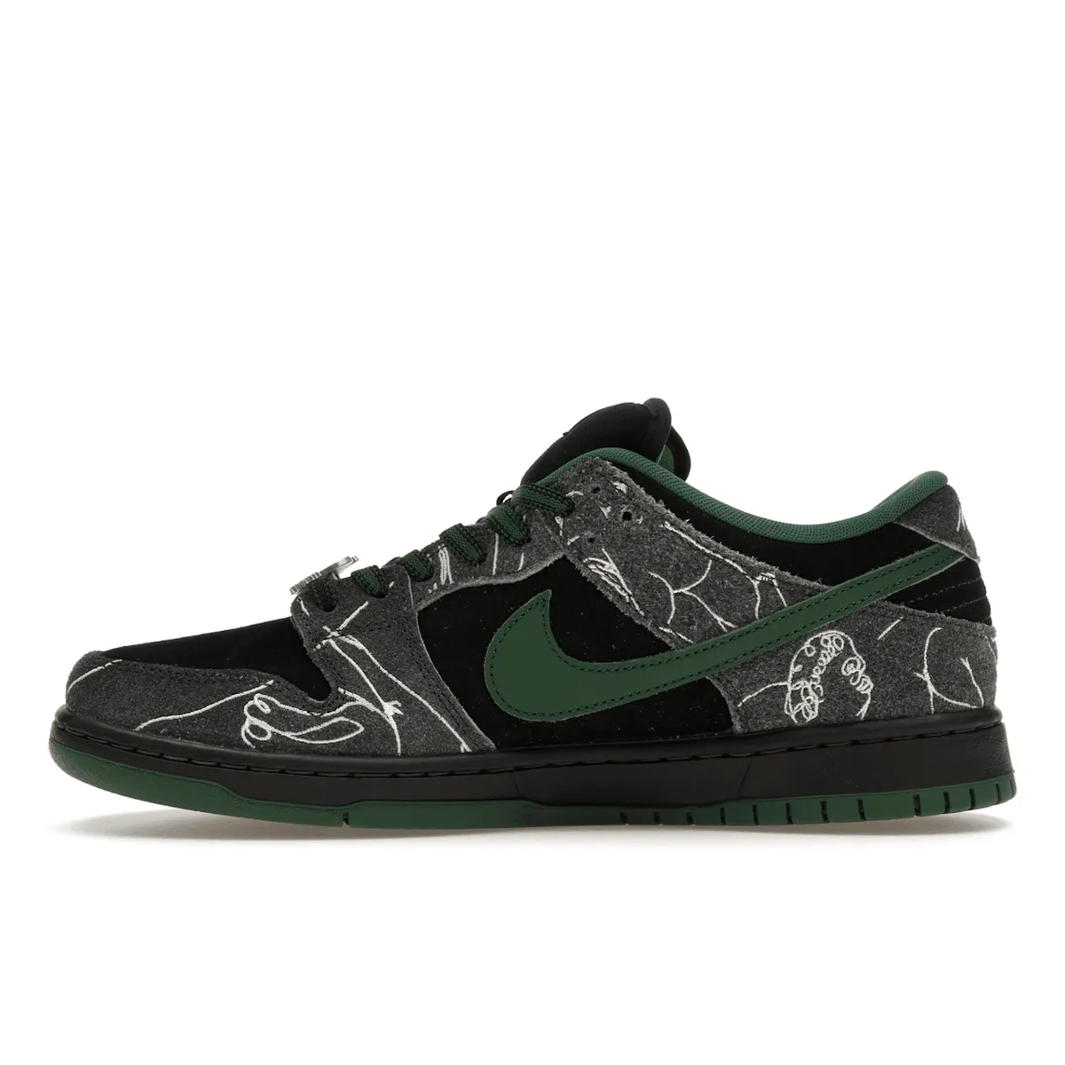 Versatile Outfit Nike SB Dunk Low There Skateboards