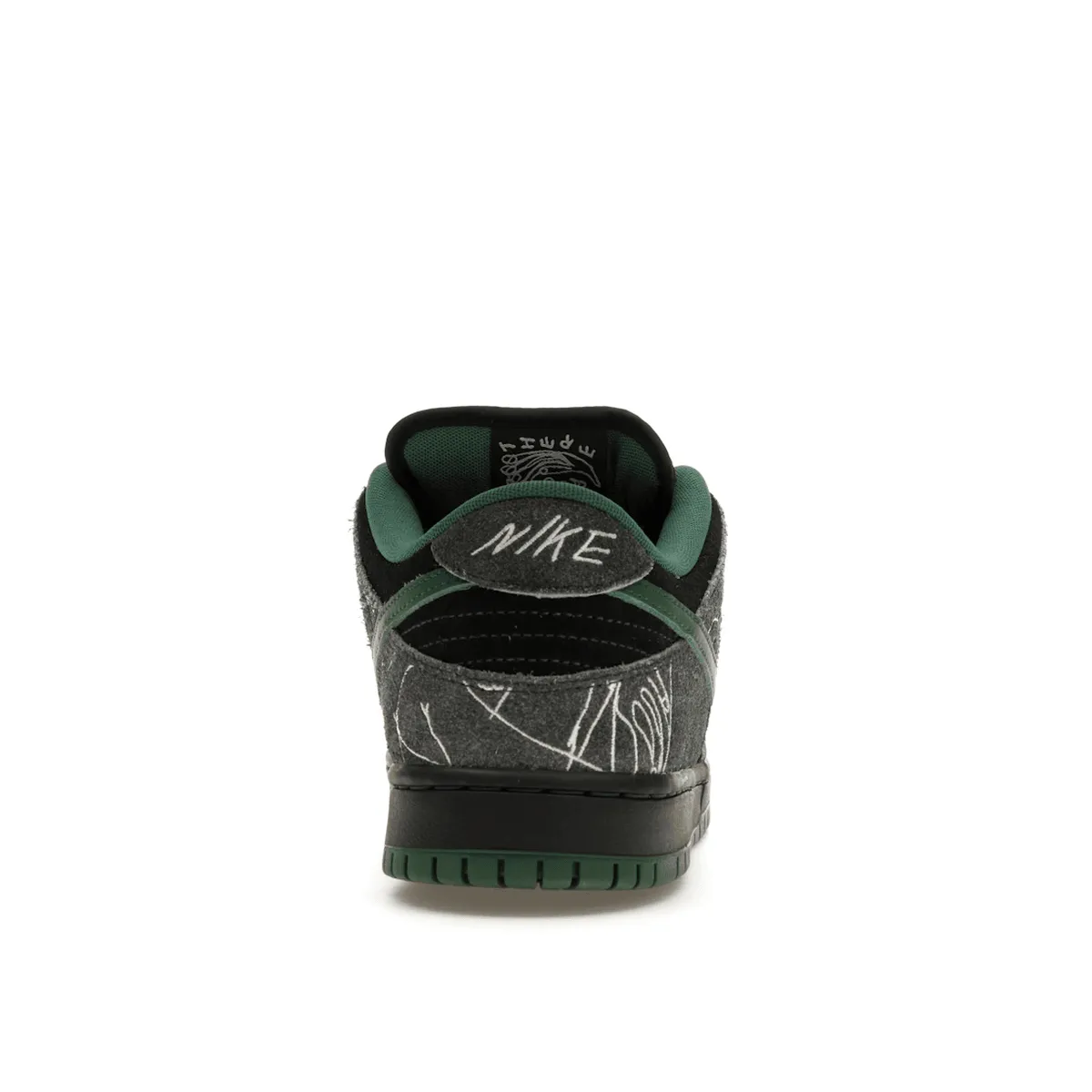 Versatile Outfit Nike SB Dunk Low There Skateboards