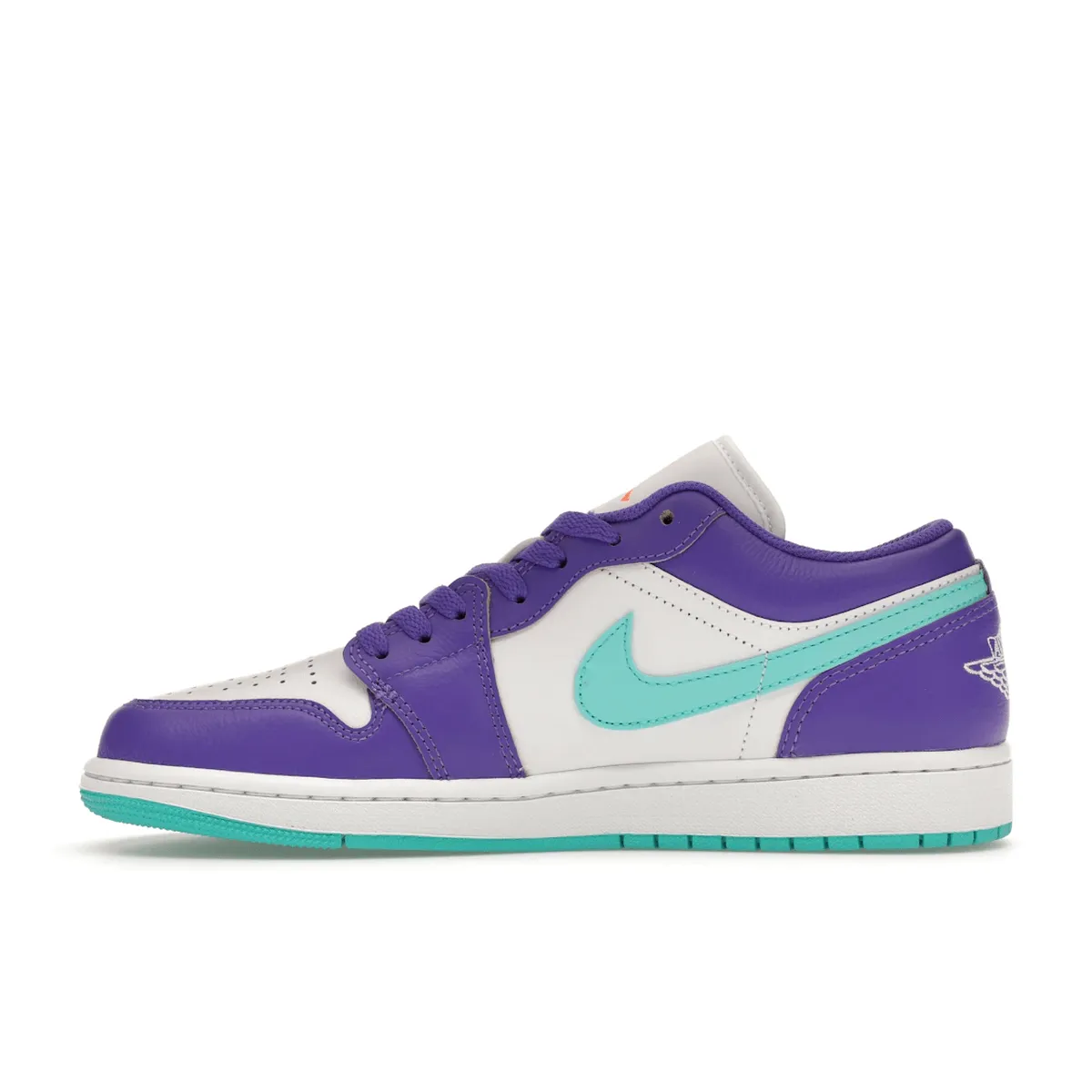 Versatile Wear Air Jordan 1 Low SE Psychic Purple Hyper Jade