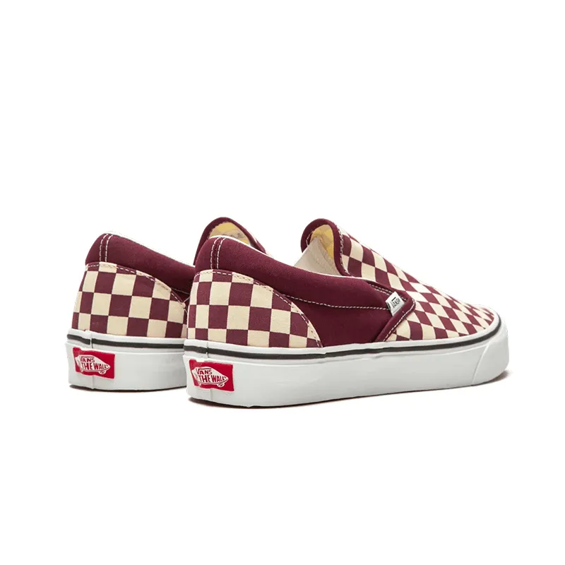 [VN0A4BV3KZO] UA Classic Slip-On Unisex Sneakers Shiny