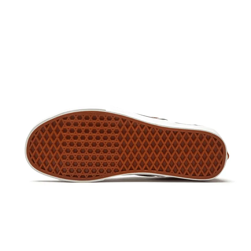 [VN0A4BV3KZO] UA Classic Slip-On Unisex Sneakers Shiny