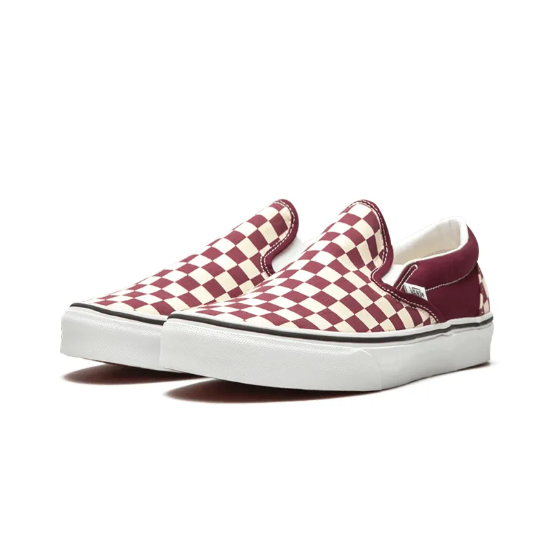 [VN0A4BV3KZO] UA Classic Slip-On Unisex Sneakers Shiny