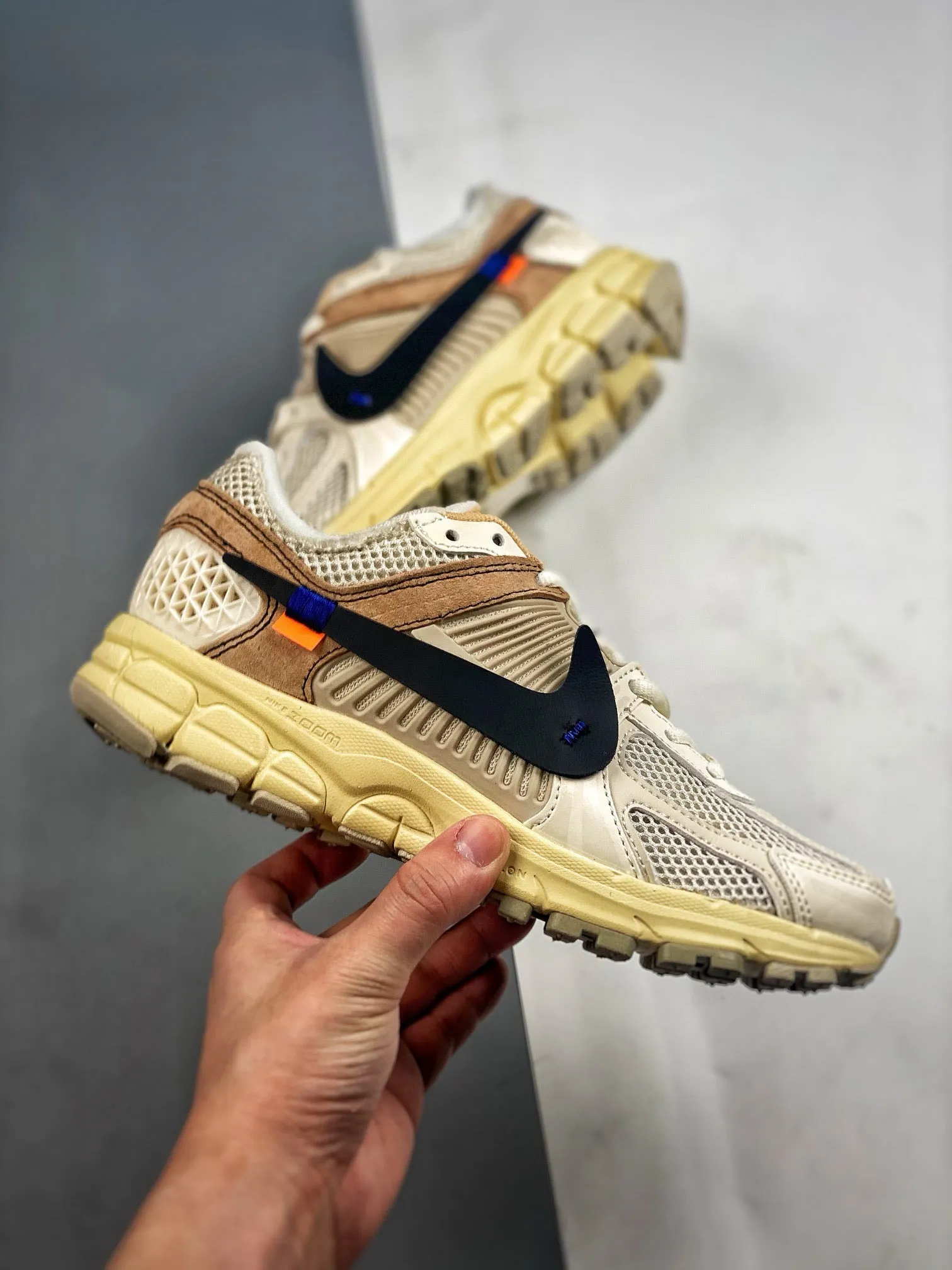 Vomero 5 x OW White Customs Training Gear