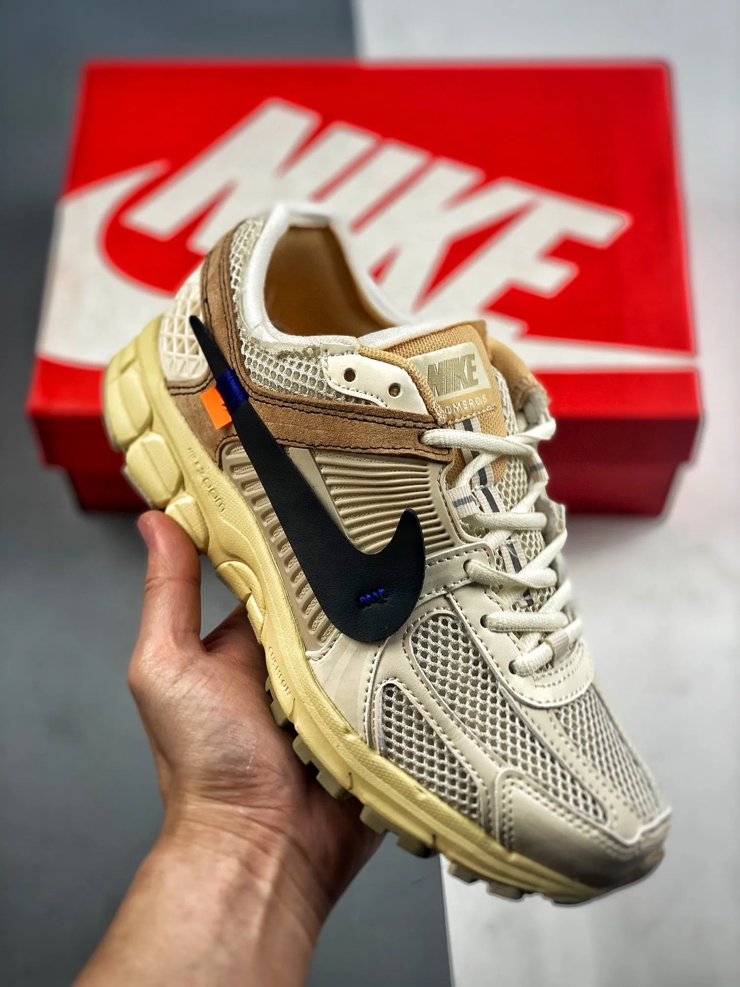Vomero 5 x OW White Customs Training Gear