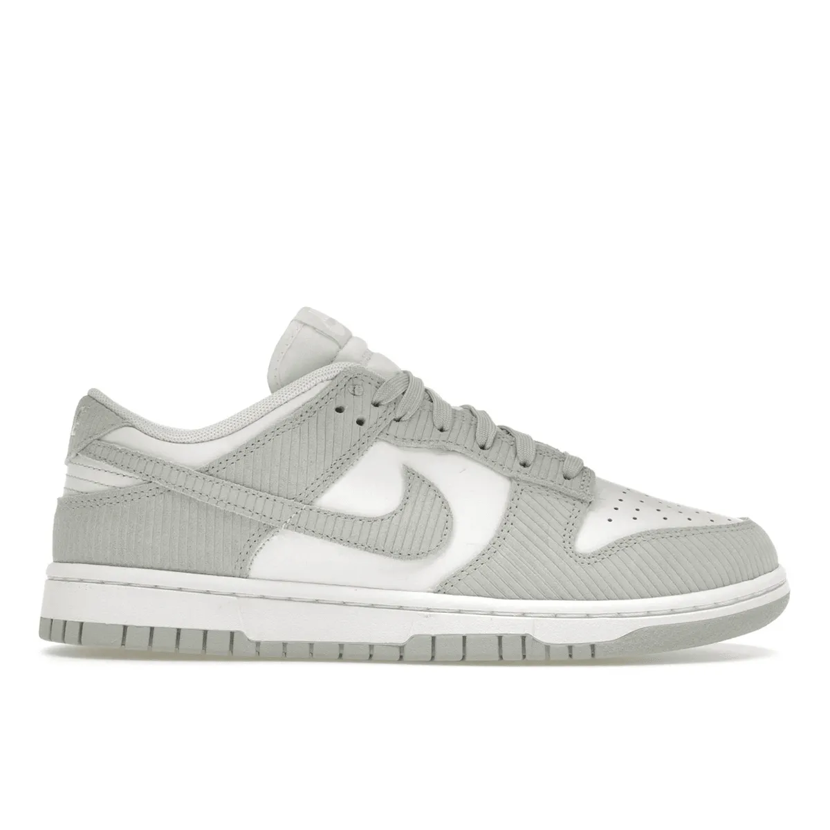 Walk Comfort Nike Dunk Low Light Silver Corduroy